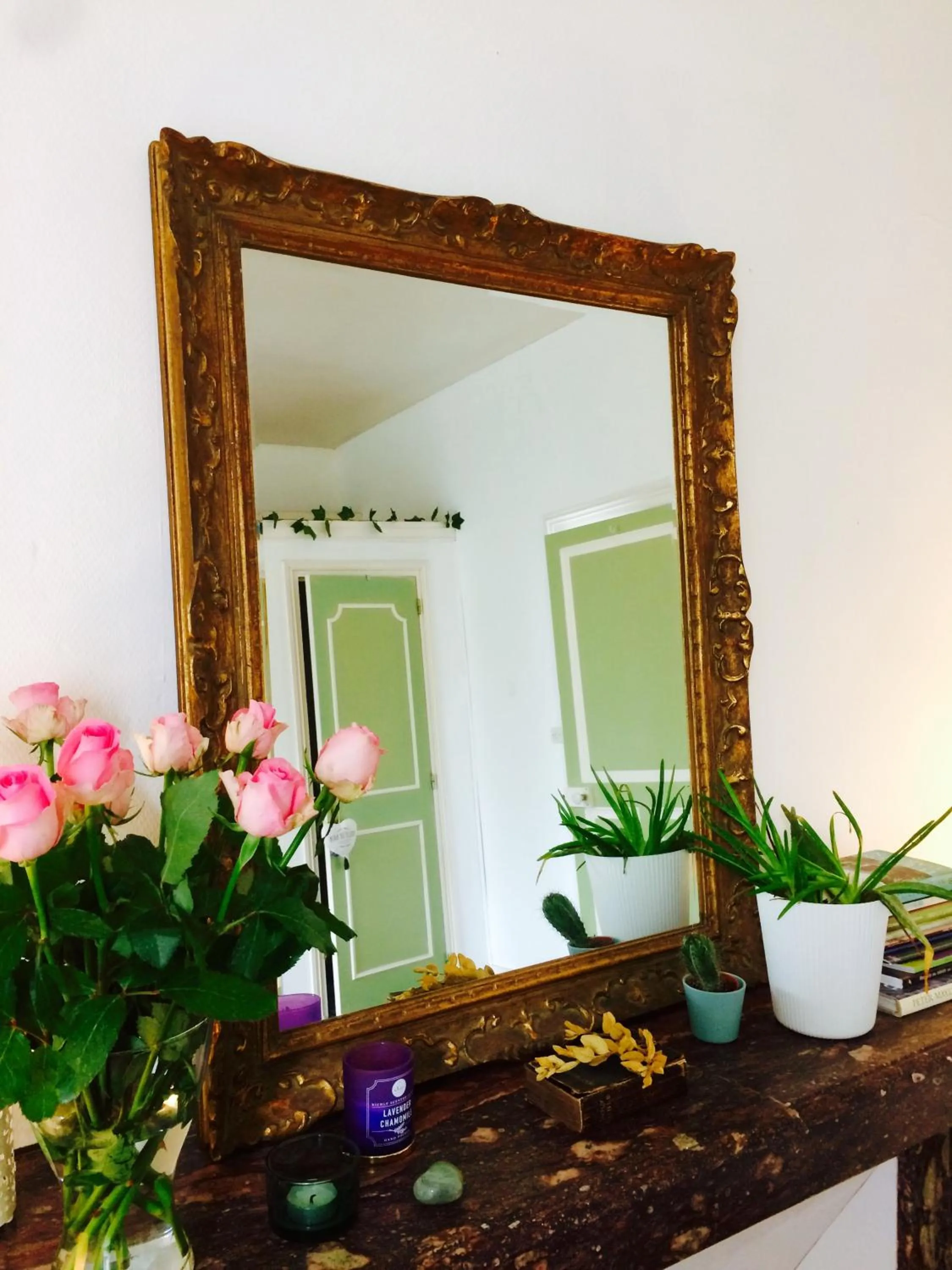 Decorative detail in Le Manoir des Doyens