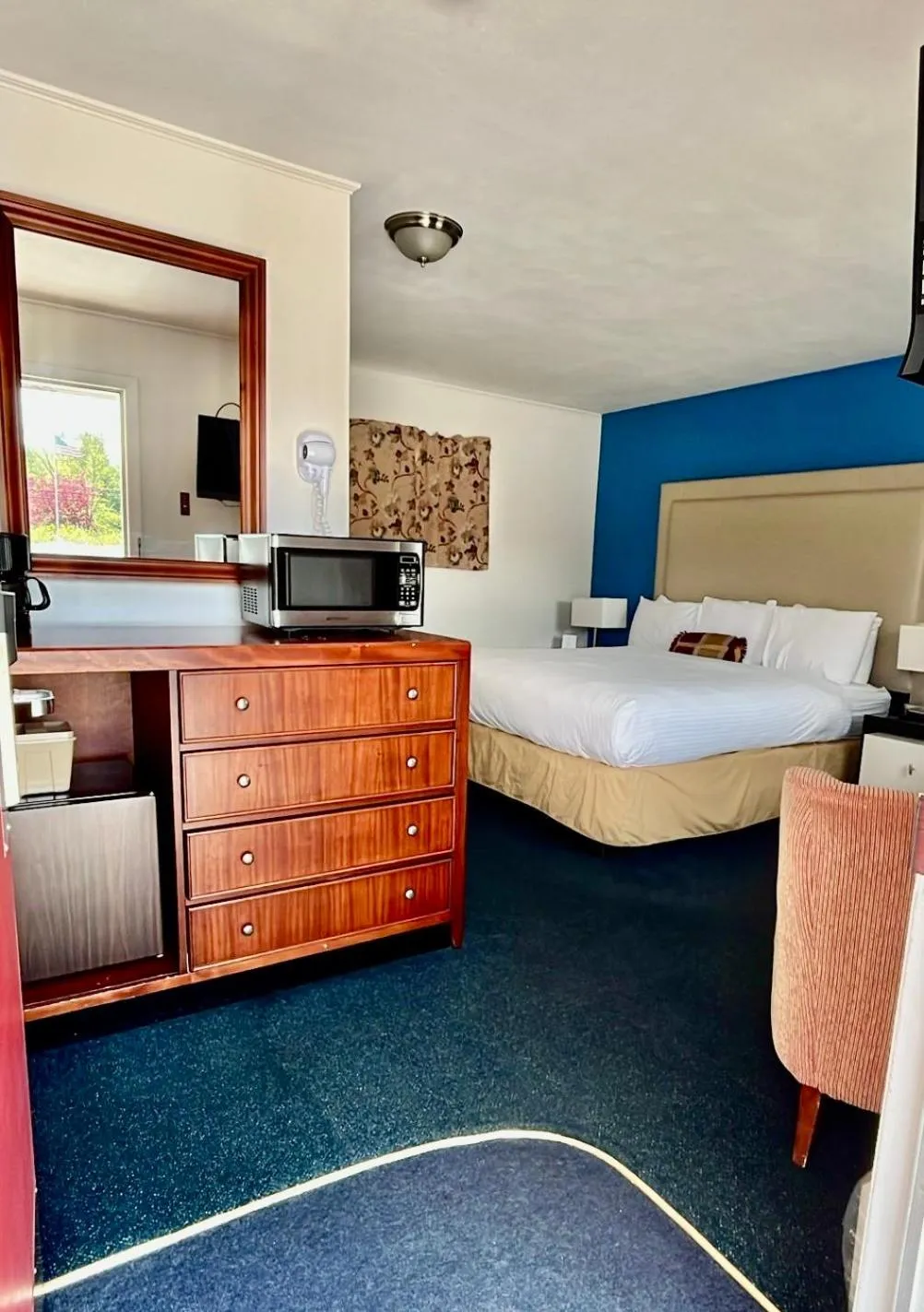 Bed in Saco River Motor Lodge & Suites