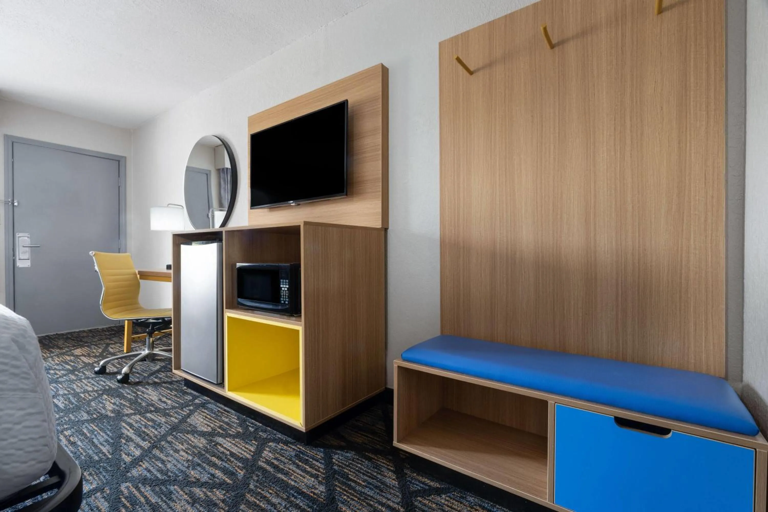 Photo of the whole room, Bed in Days Inn by Wyndham Augusta Wheeler Road