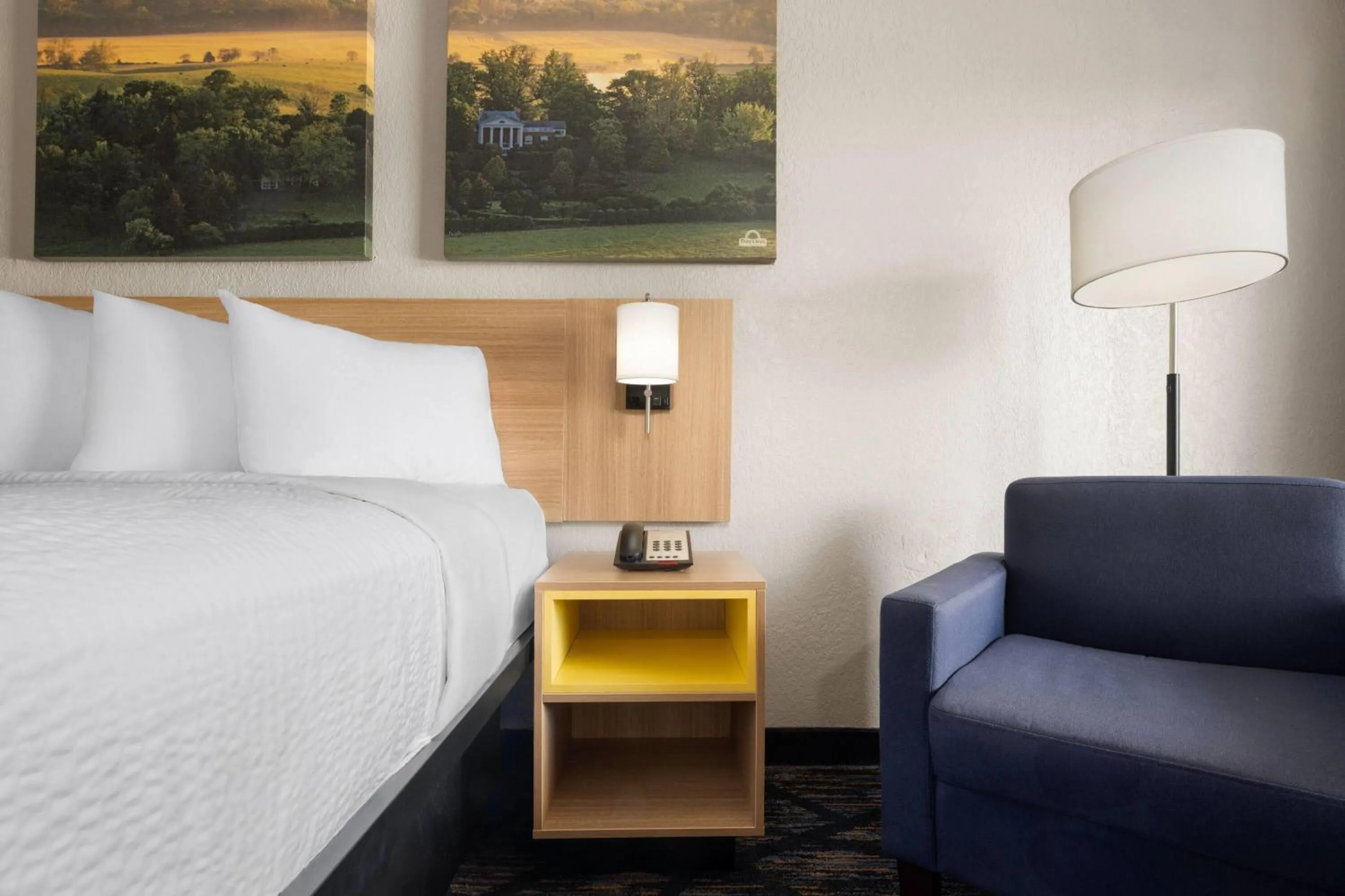 Photo of the whole room, Bed in Days Inn by Wyndham Augusta Wheeler Road