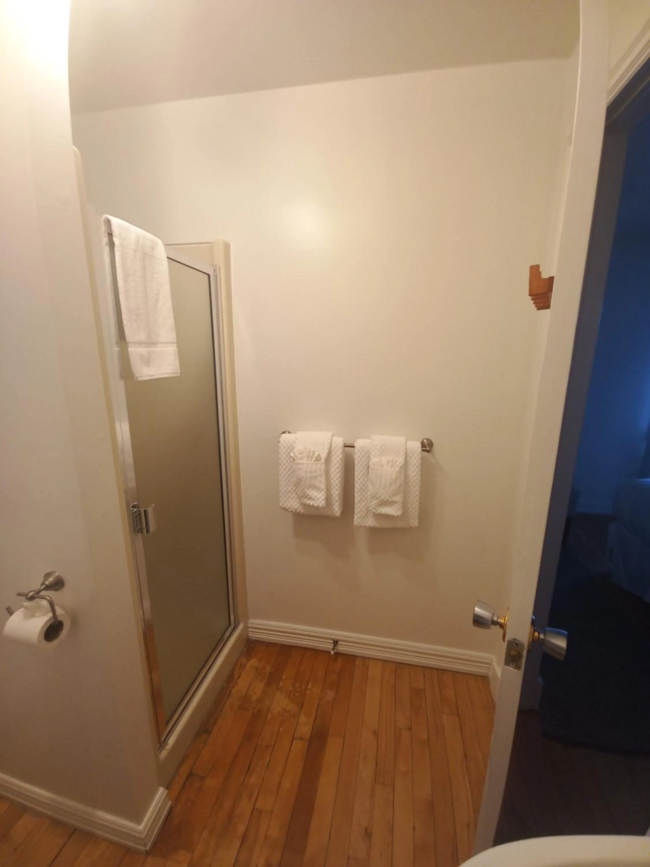 Toilet in Domaine Jolivent