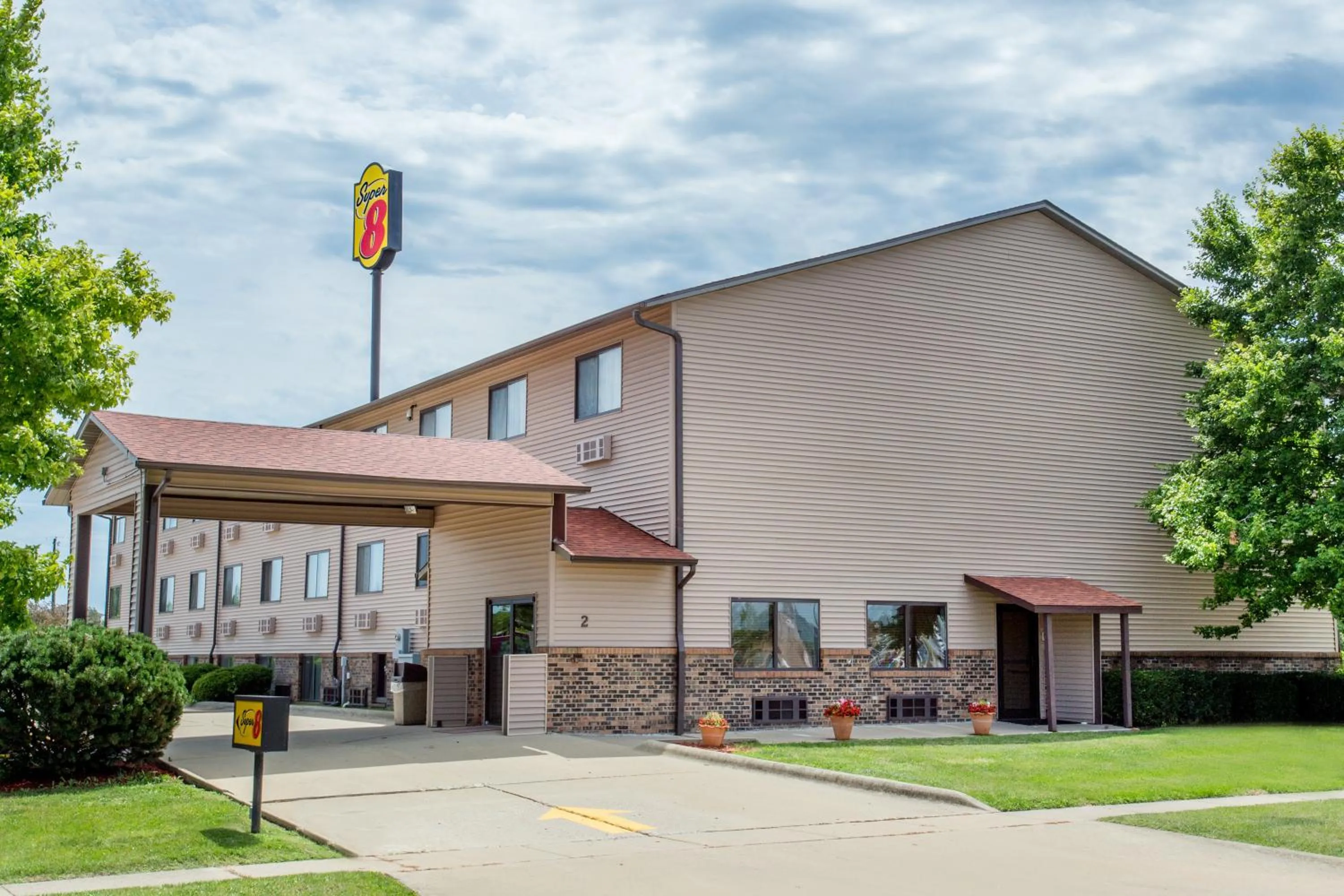 Property building in Super 8 by Wyndham Normal Bloomington