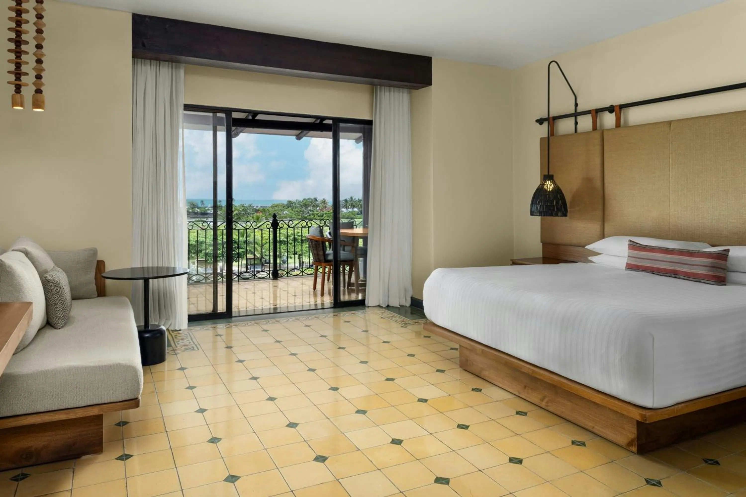 Photo of the whole room, Bed in Los Sueños Marriott Ocean & Golf Resort