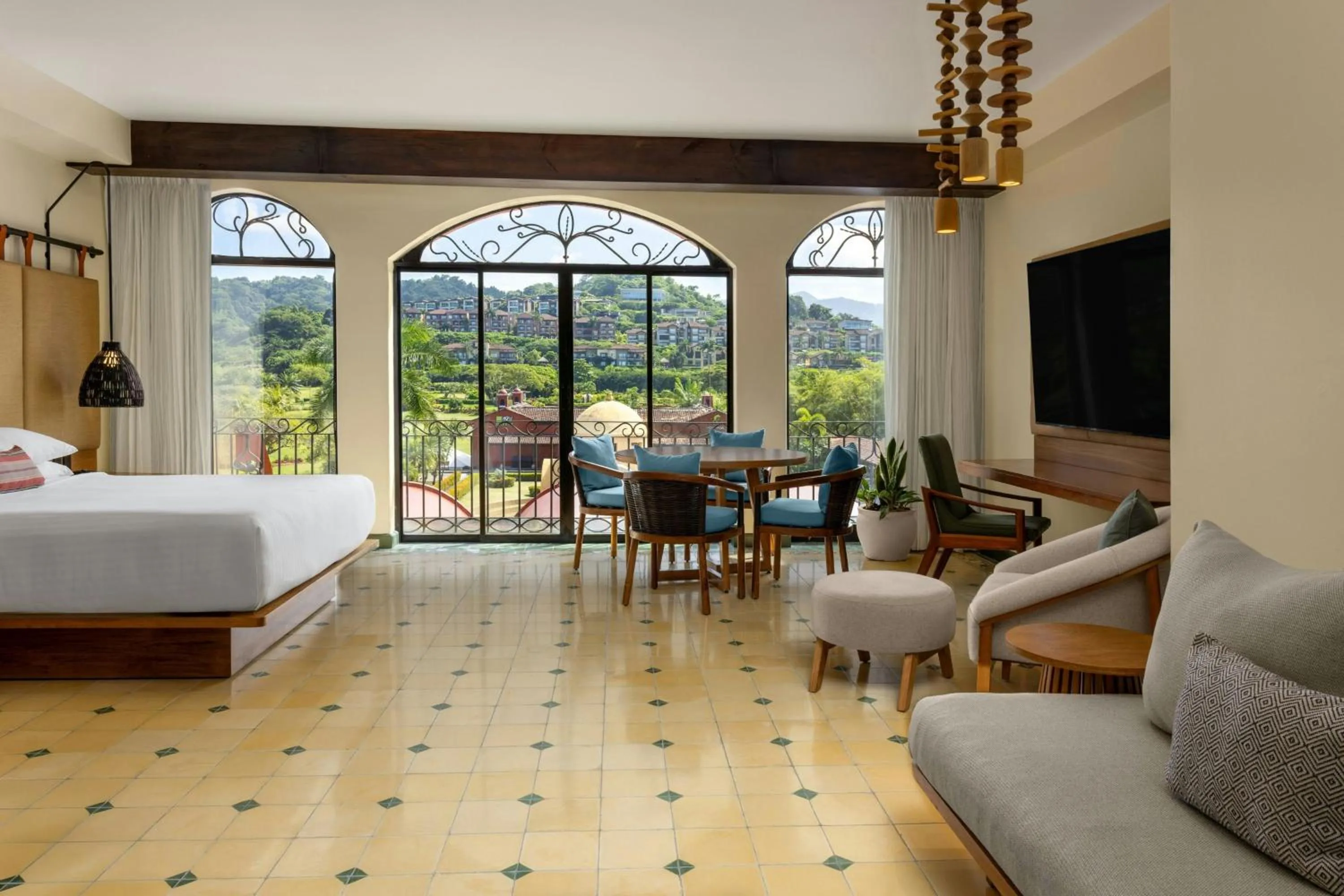 Photo of the whole room, Bed in Los Sueños Marriott Ocean & Golf Resort