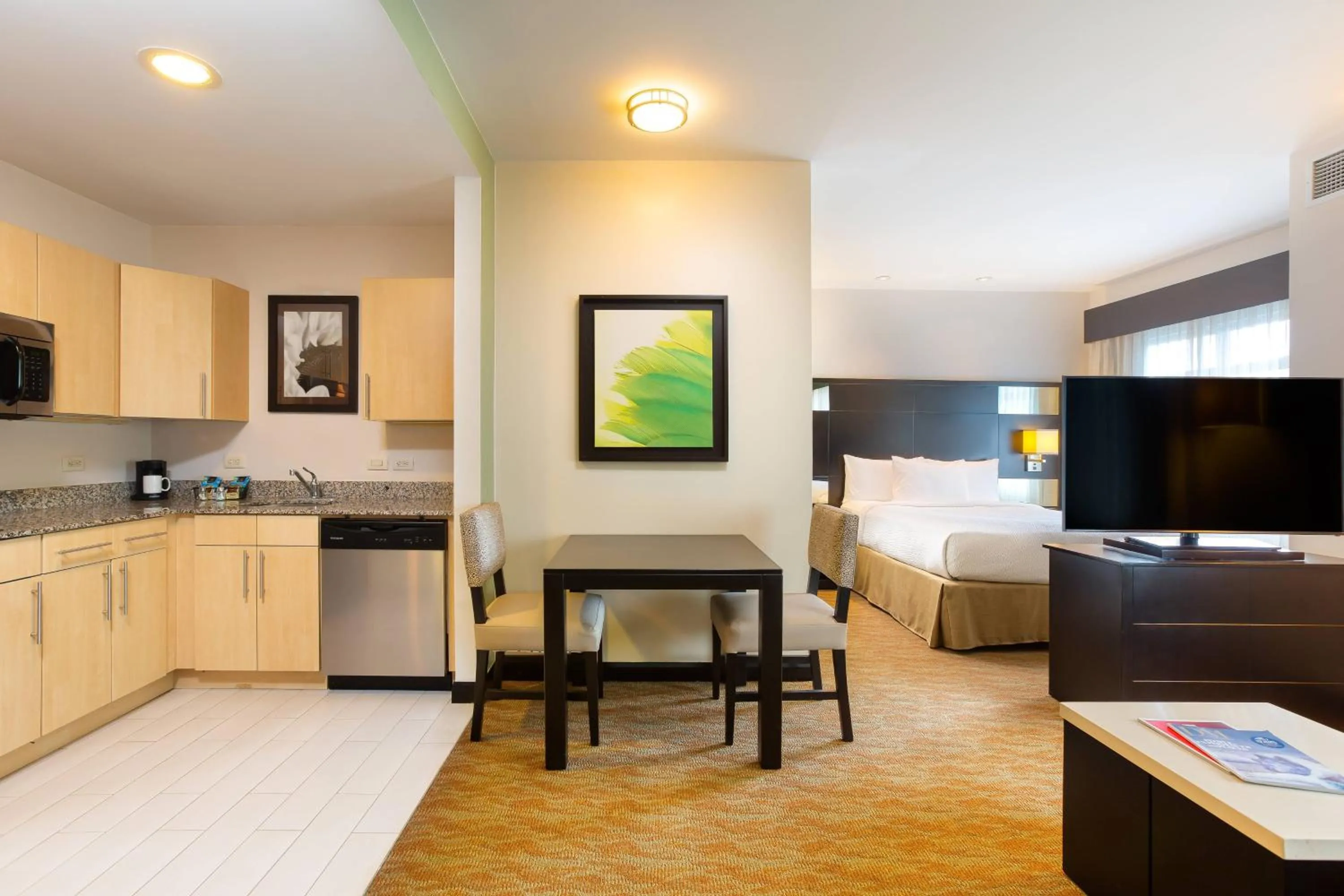 Photo of the whole room, Bed in Residence Inn by Marriott San Jose Escazu