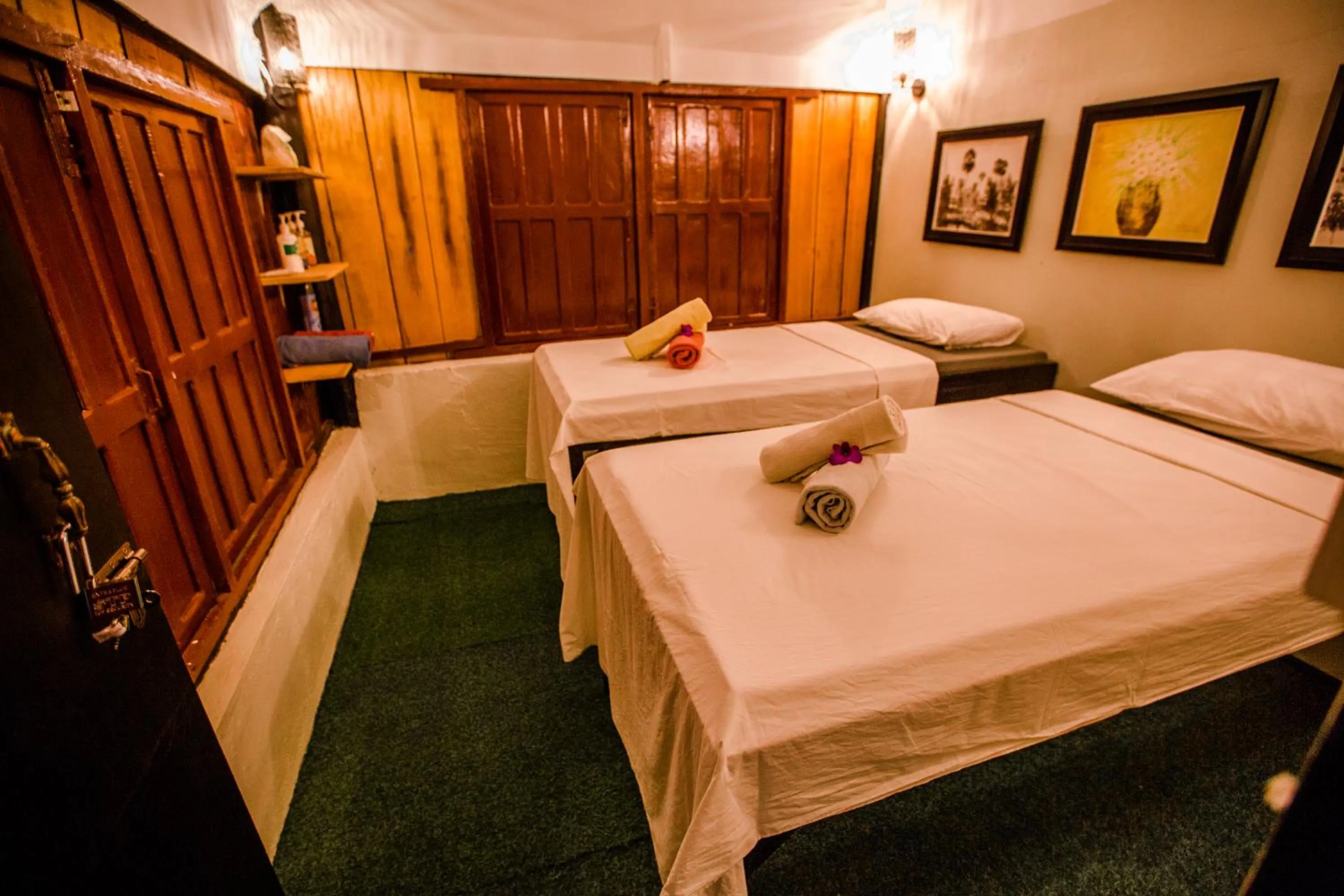 Massage, Bed in The Sanctuary Villa Battambang