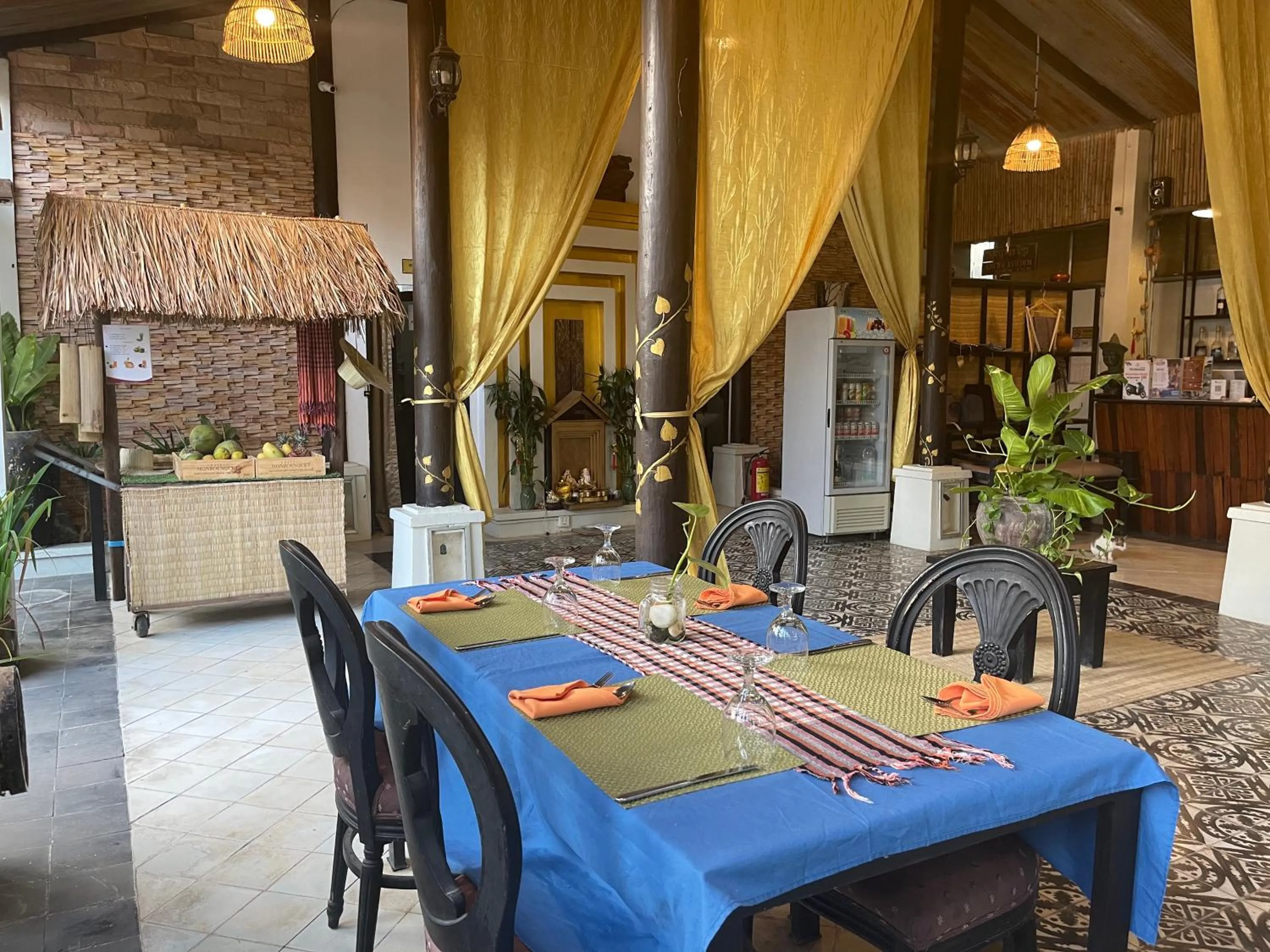 Restaurant/places to eat in The Sanctuary Villa Battambang