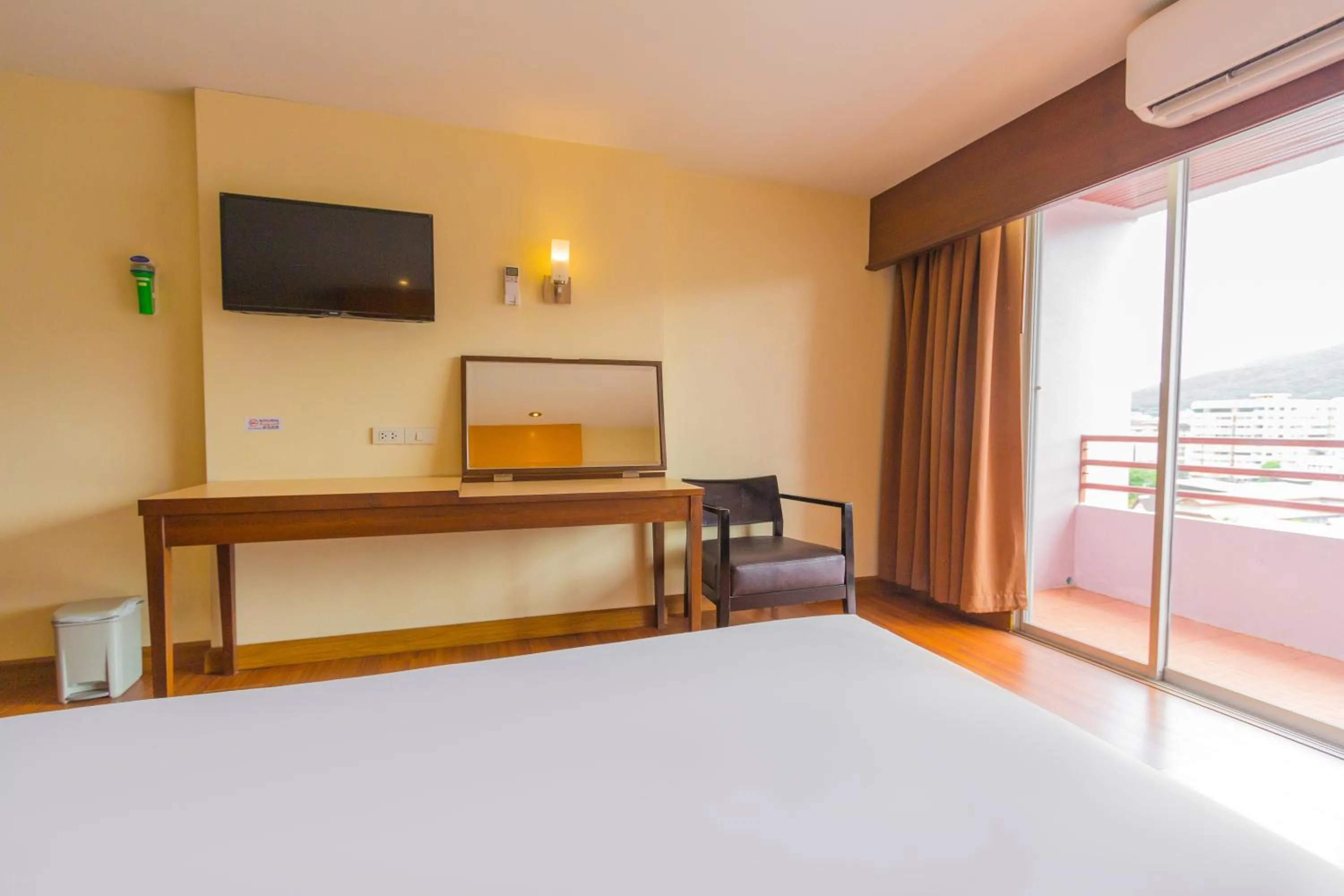 TV and multimedia, Bed in Mayflower Grande Chiang Mai