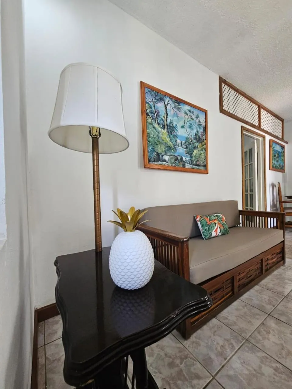 Living room in Merrils Beach Resort II