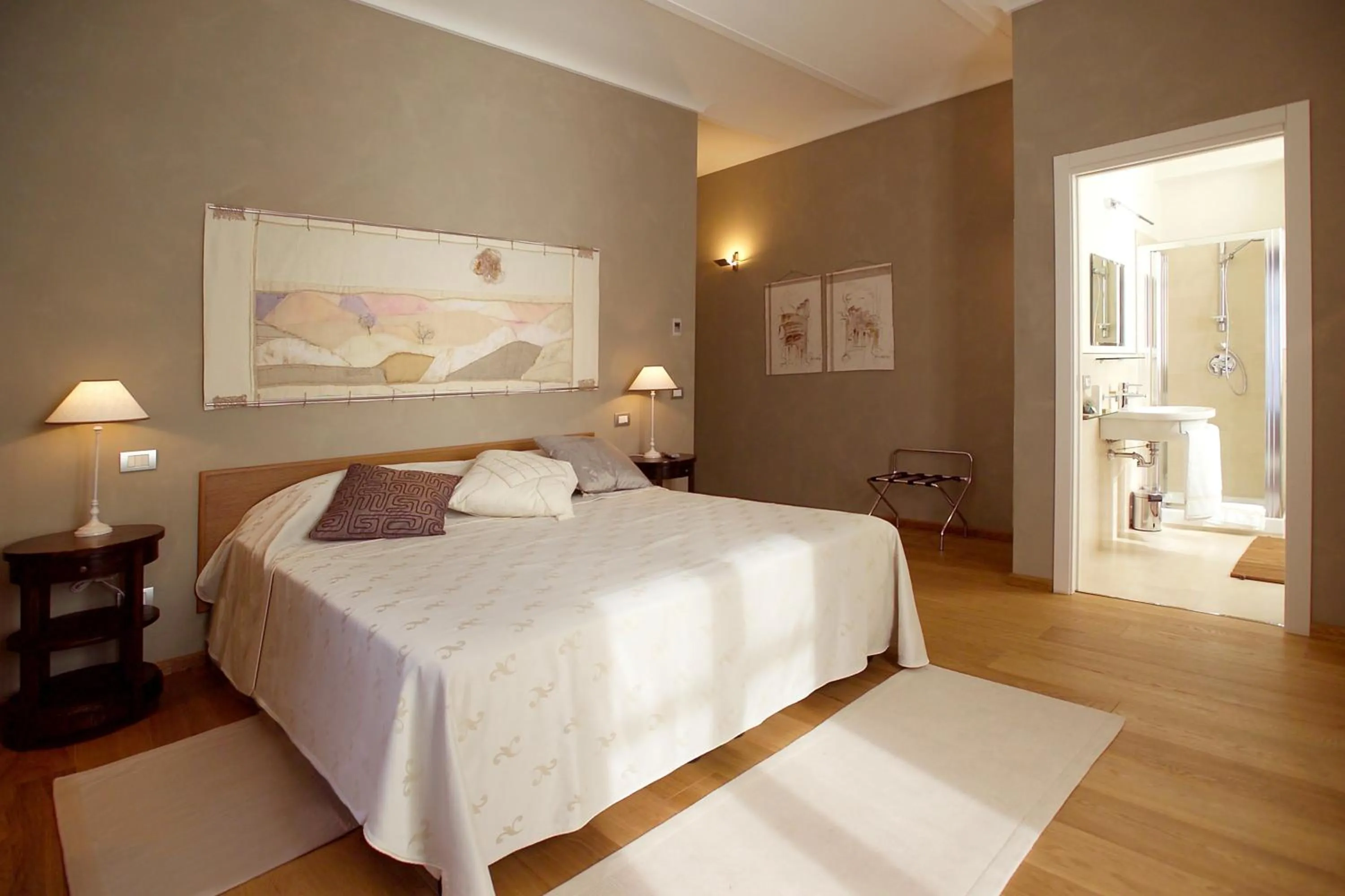 Superior Double Room with Panoramic View in Rocche Costamagna Art Suites