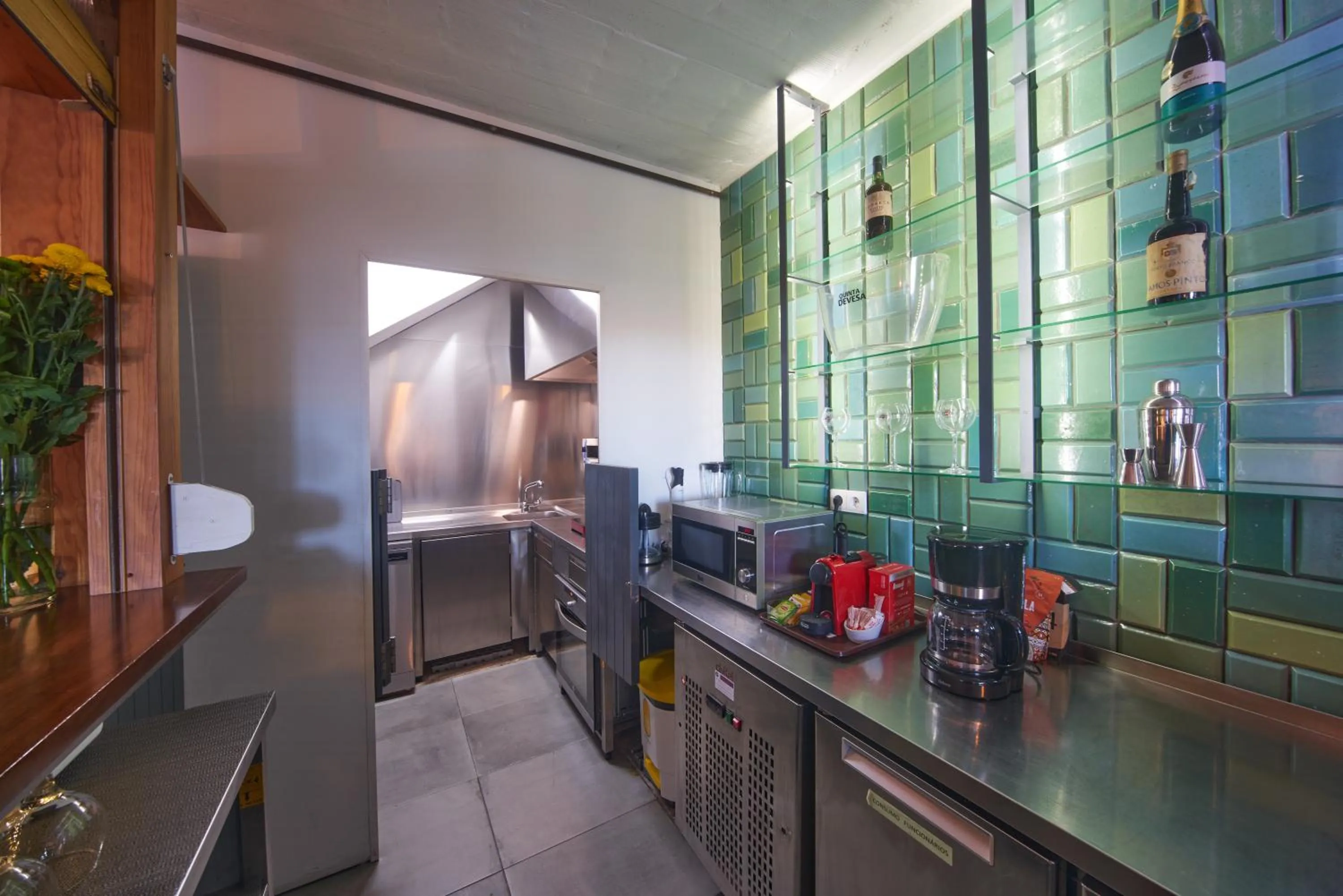 Kitchen or kitchenette in Bridge It - Suites & Views