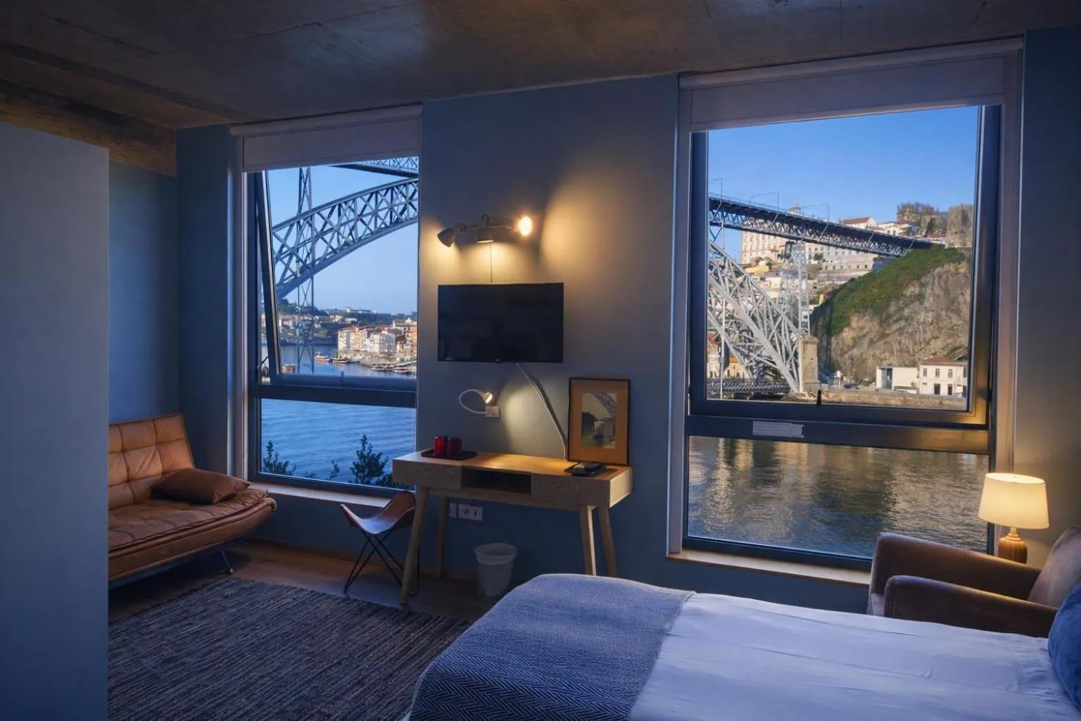 View (from property/room), Bed in Bridge It - Suites & Views