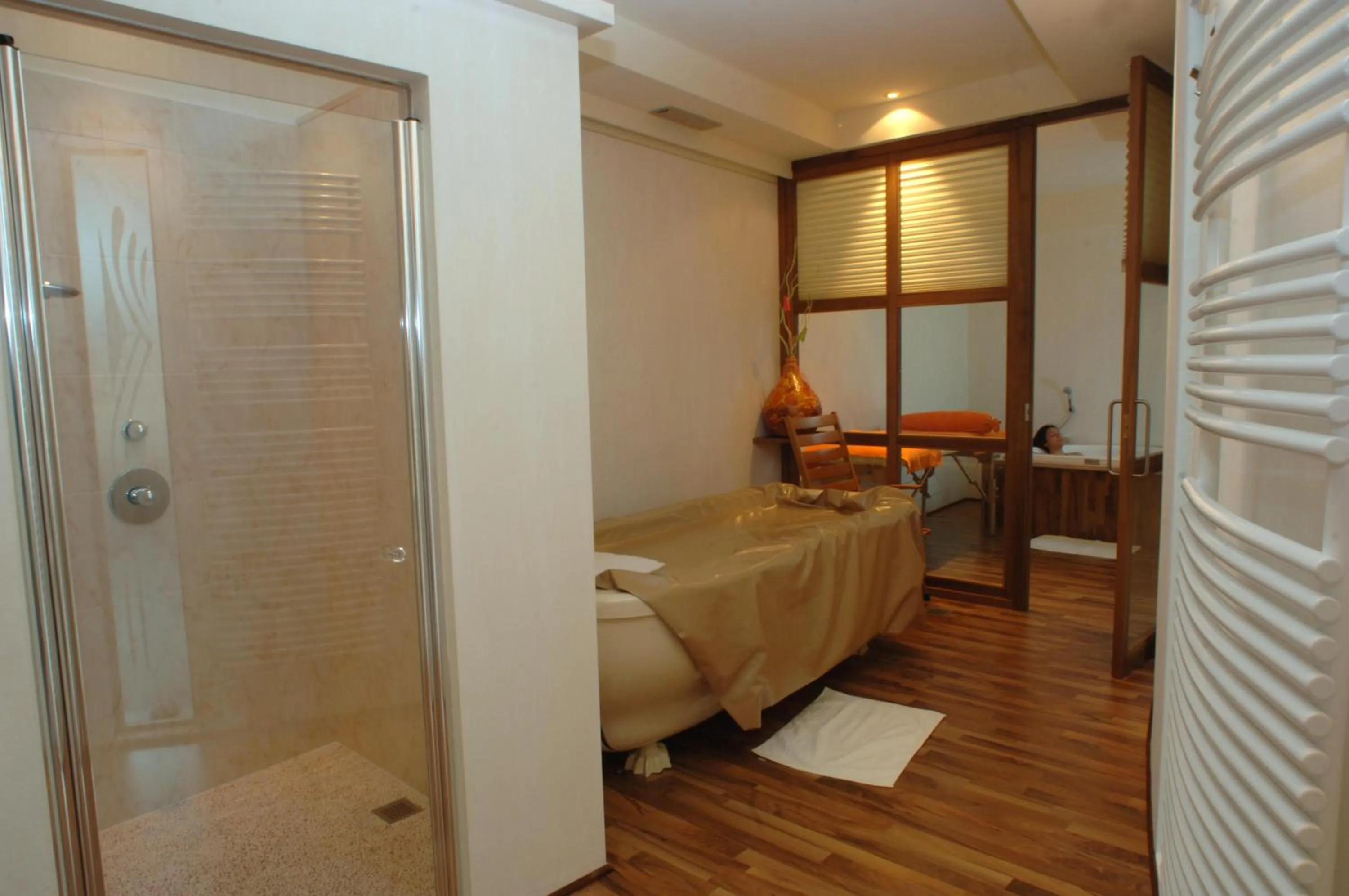 Bed in Berghotel Miramonti