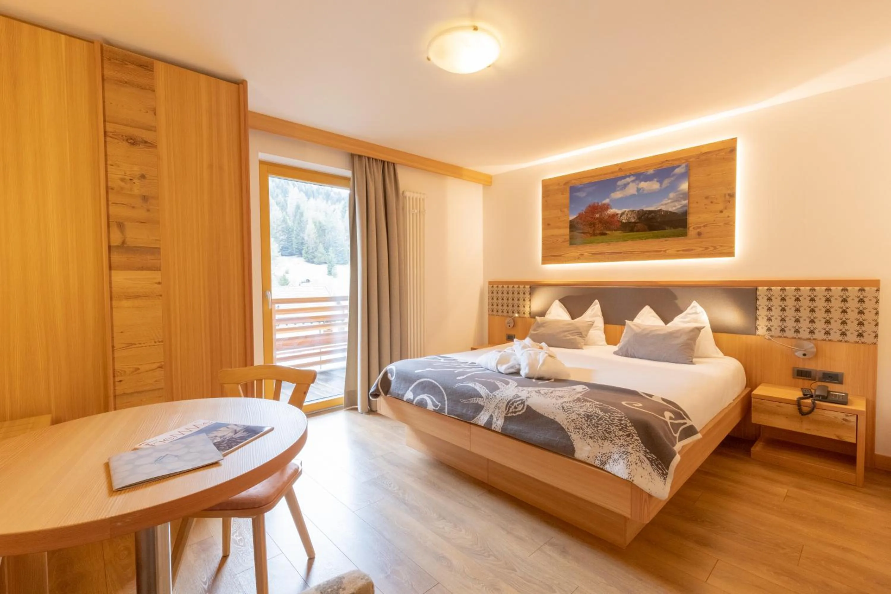 View (from property/room), Bed in Berghotel Miramonti