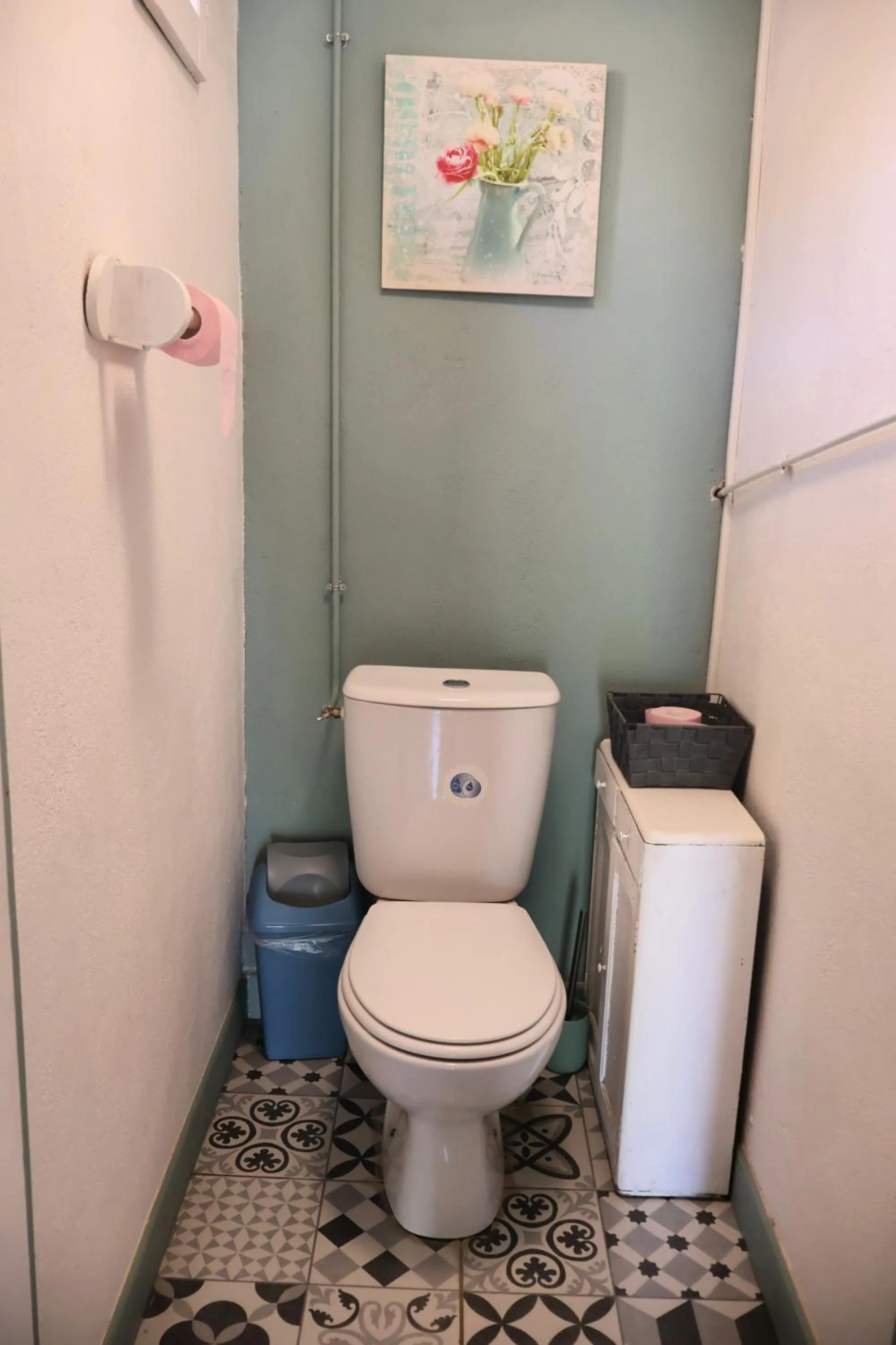 Toilet in La Roseraie