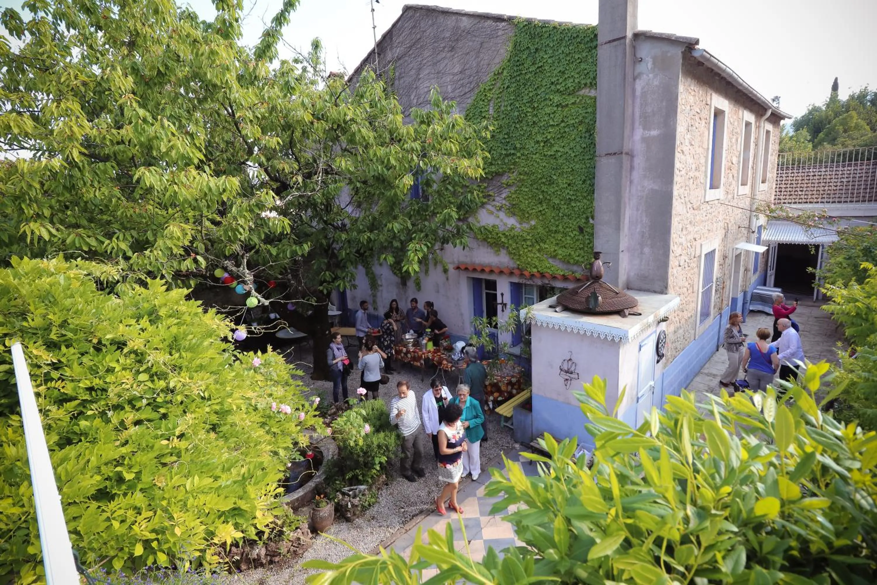 Property building in La Roseraie