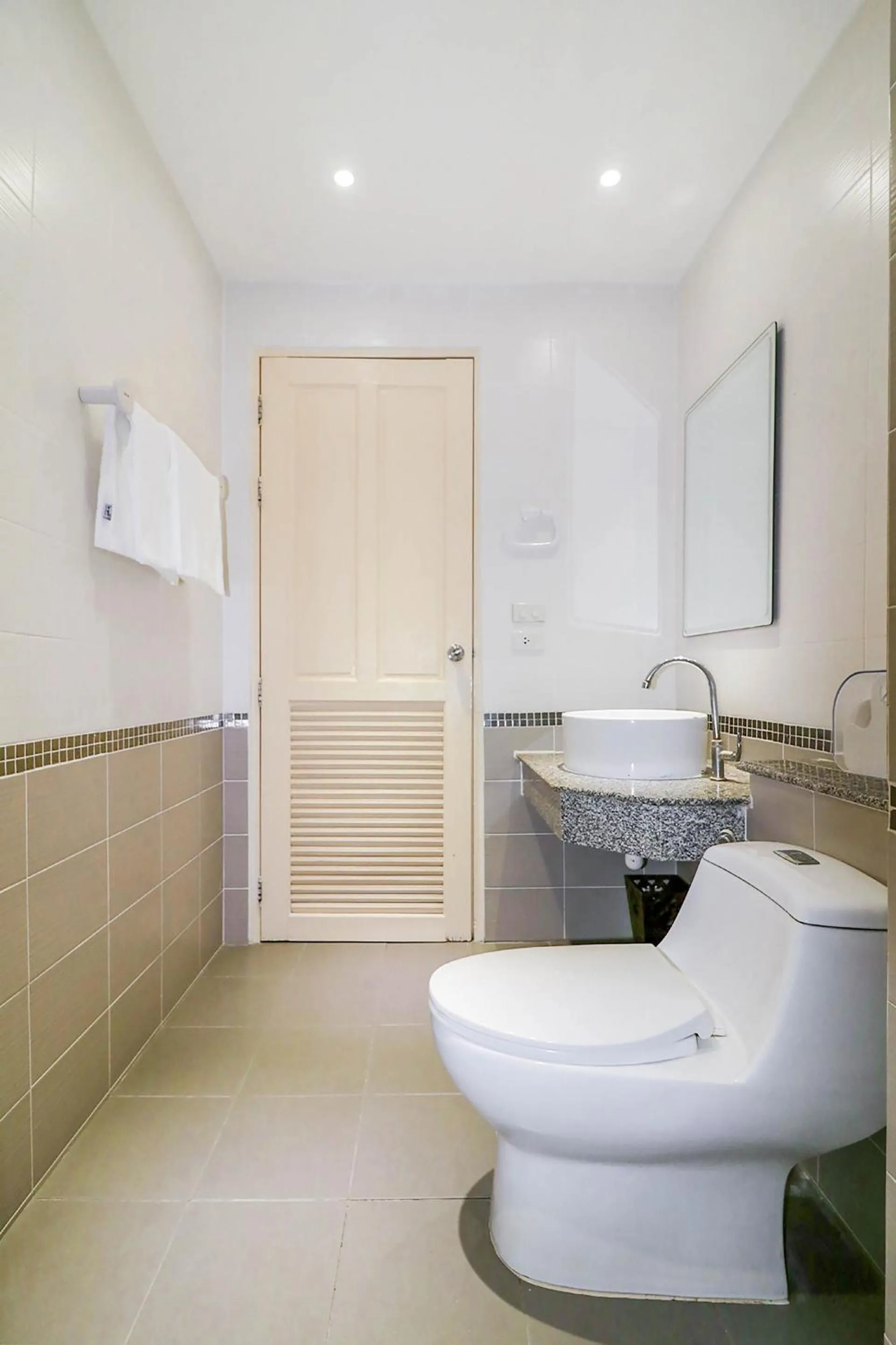 Bathroom in Natural Beach Hotel Pattaya