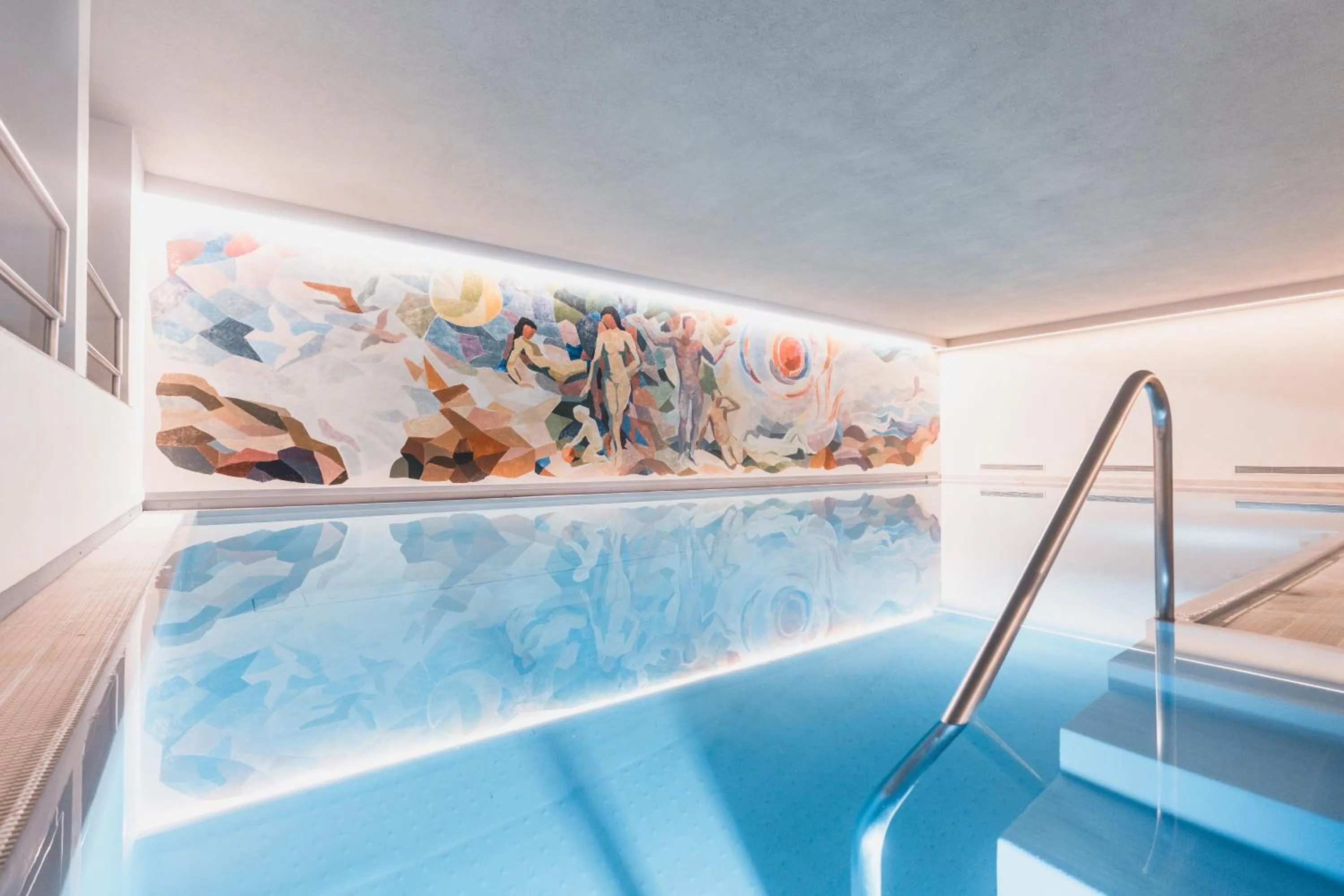 Swimming pool in Felbermayer Hotel & AlpineSpa-Montafon