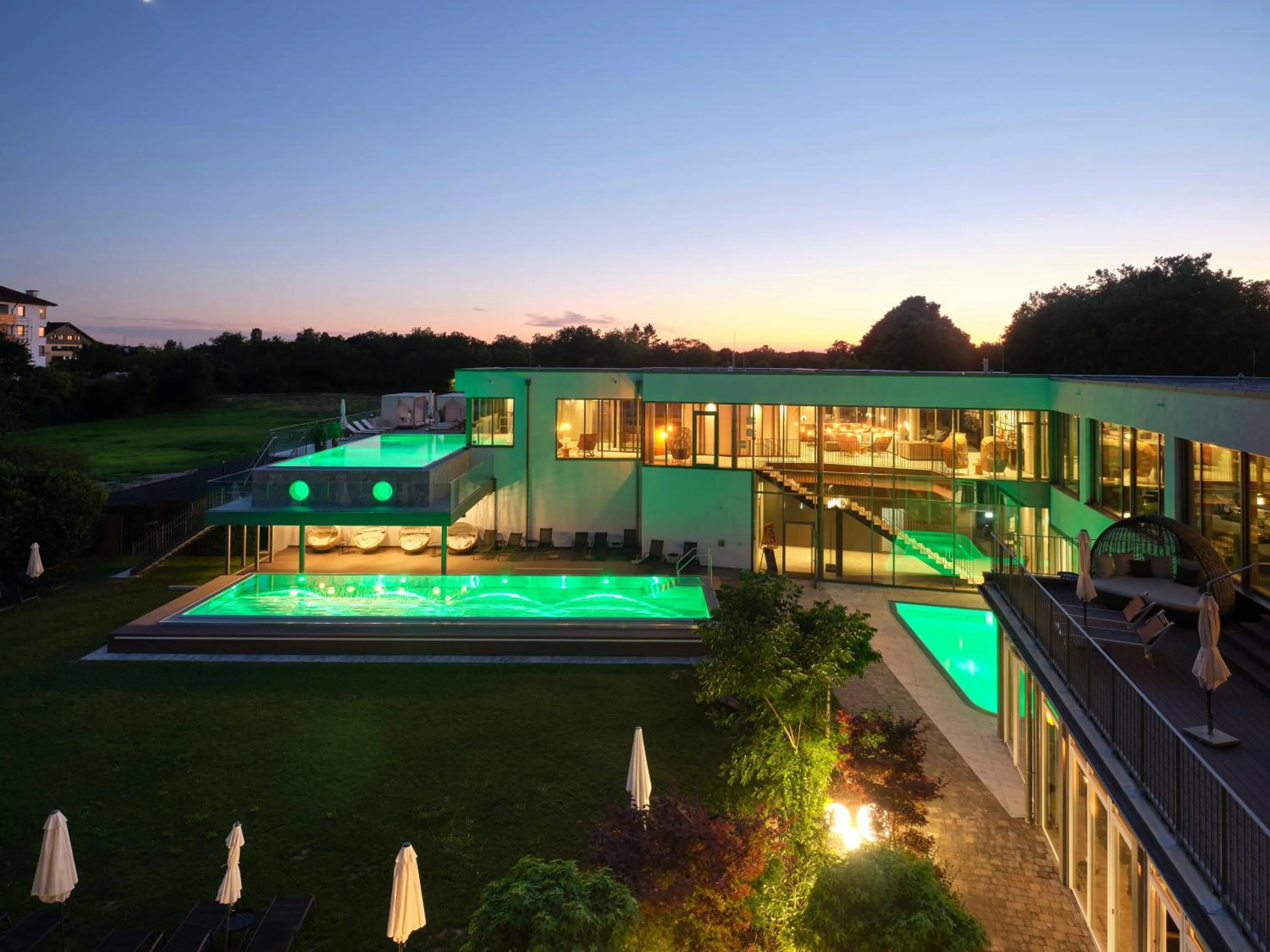 Property building in Holzapfel