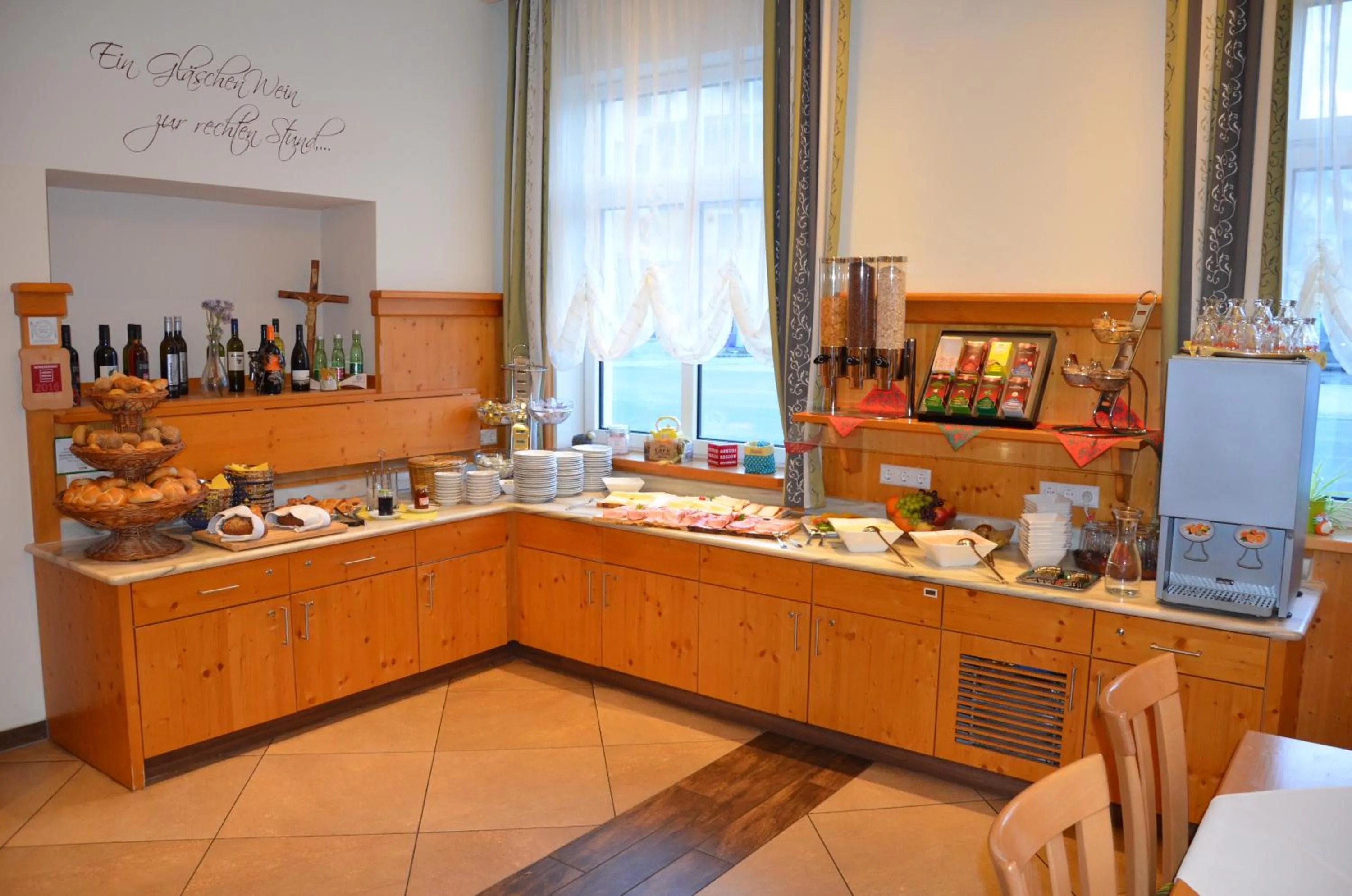 Buffet breakfast in Hotel-Restaurant Kirchenwirt Aigen