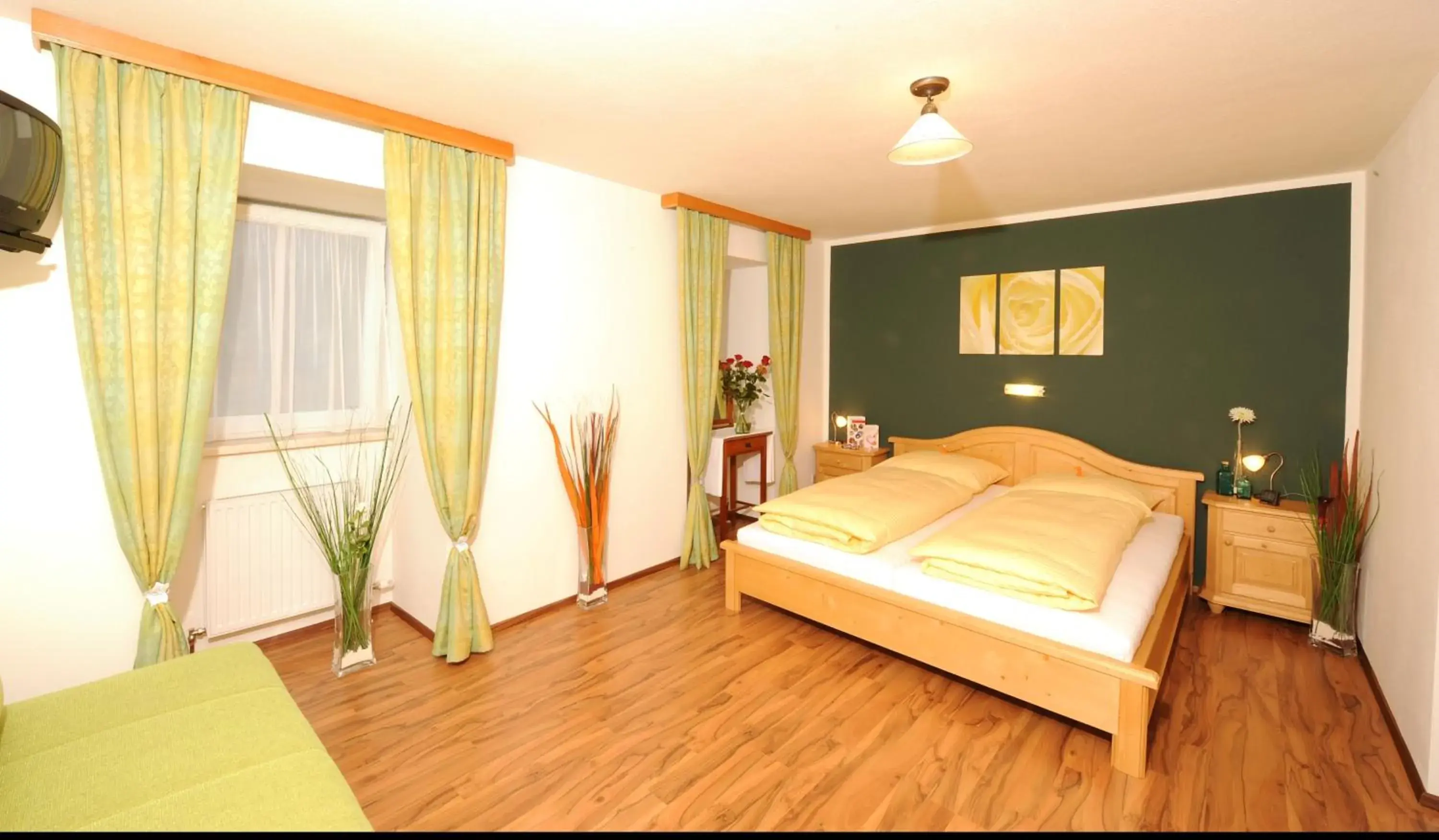 Standard Double Room in Hotel-Restaurant Kirchenwirt Aigen Standard Double Room in Hotel-Restaurant Kirchenwirt Aigen