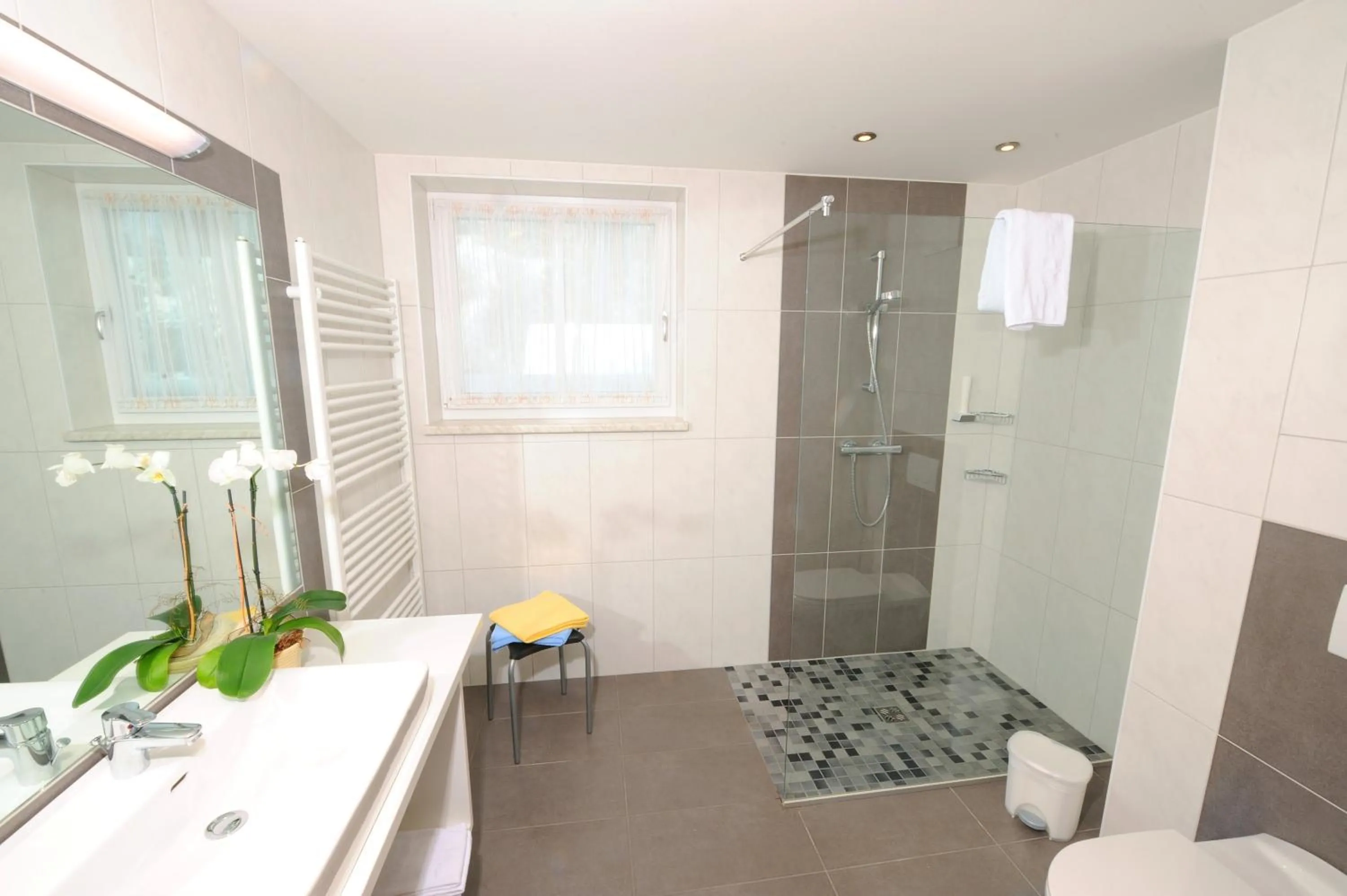 Bathroom in Hotel-Restaurant Kirchenwirt Aigen