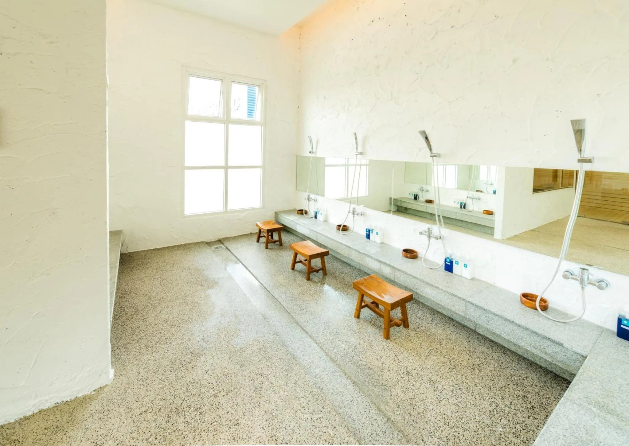 Public Bath in Laemtong Serviced Apartment