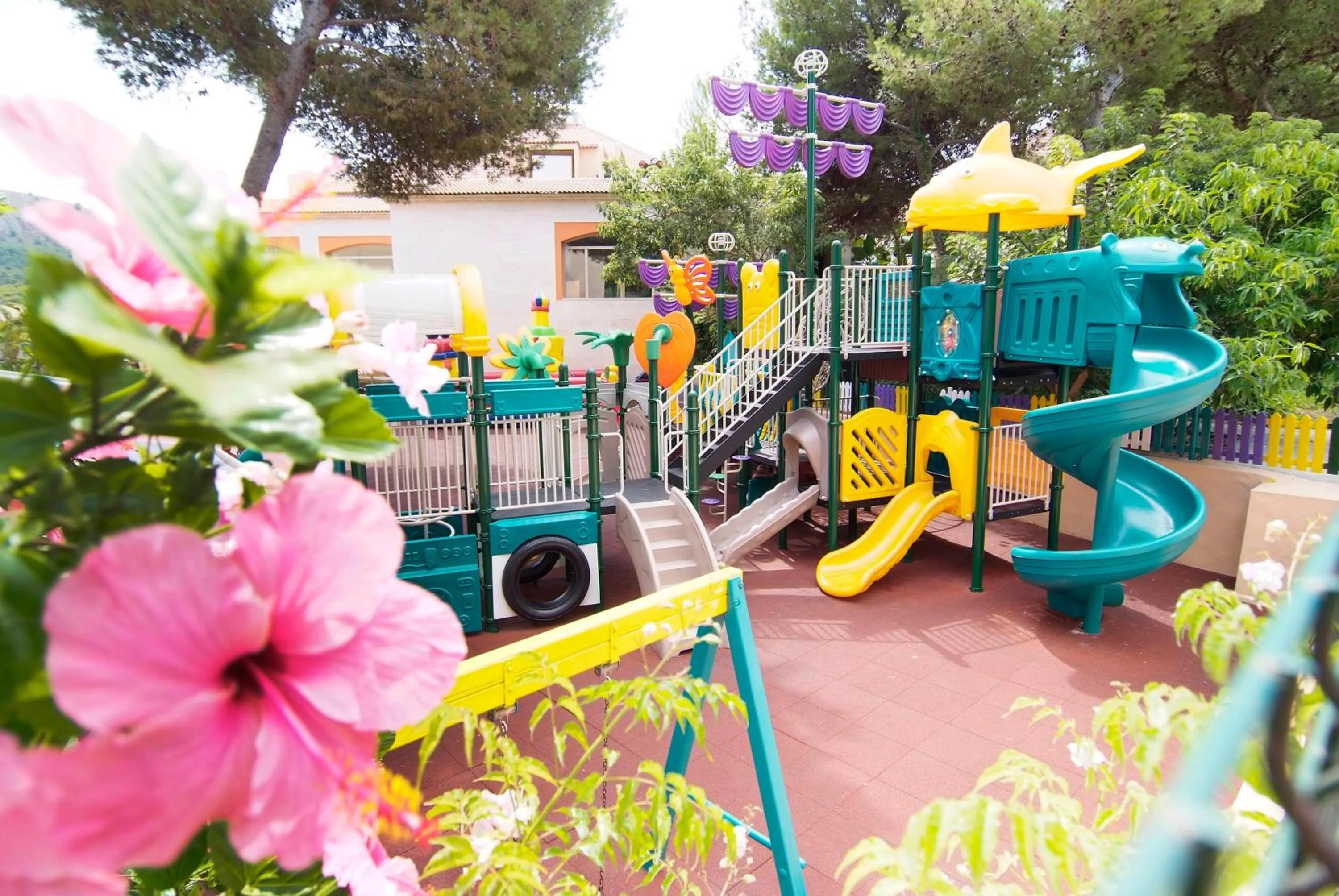 children in Zafiro Cala Mesquida