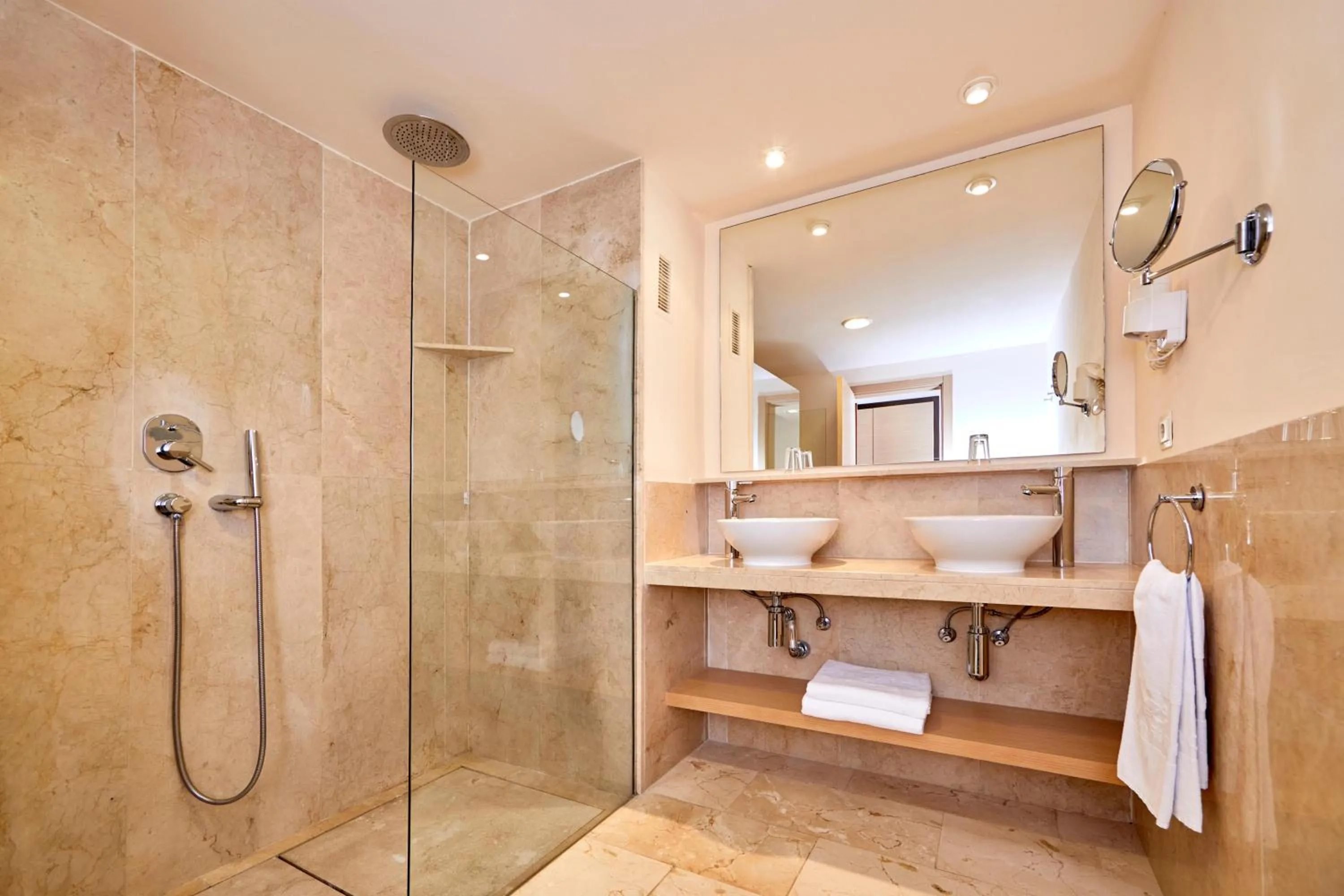 Bathroom in Zafiro Cala Mesquida