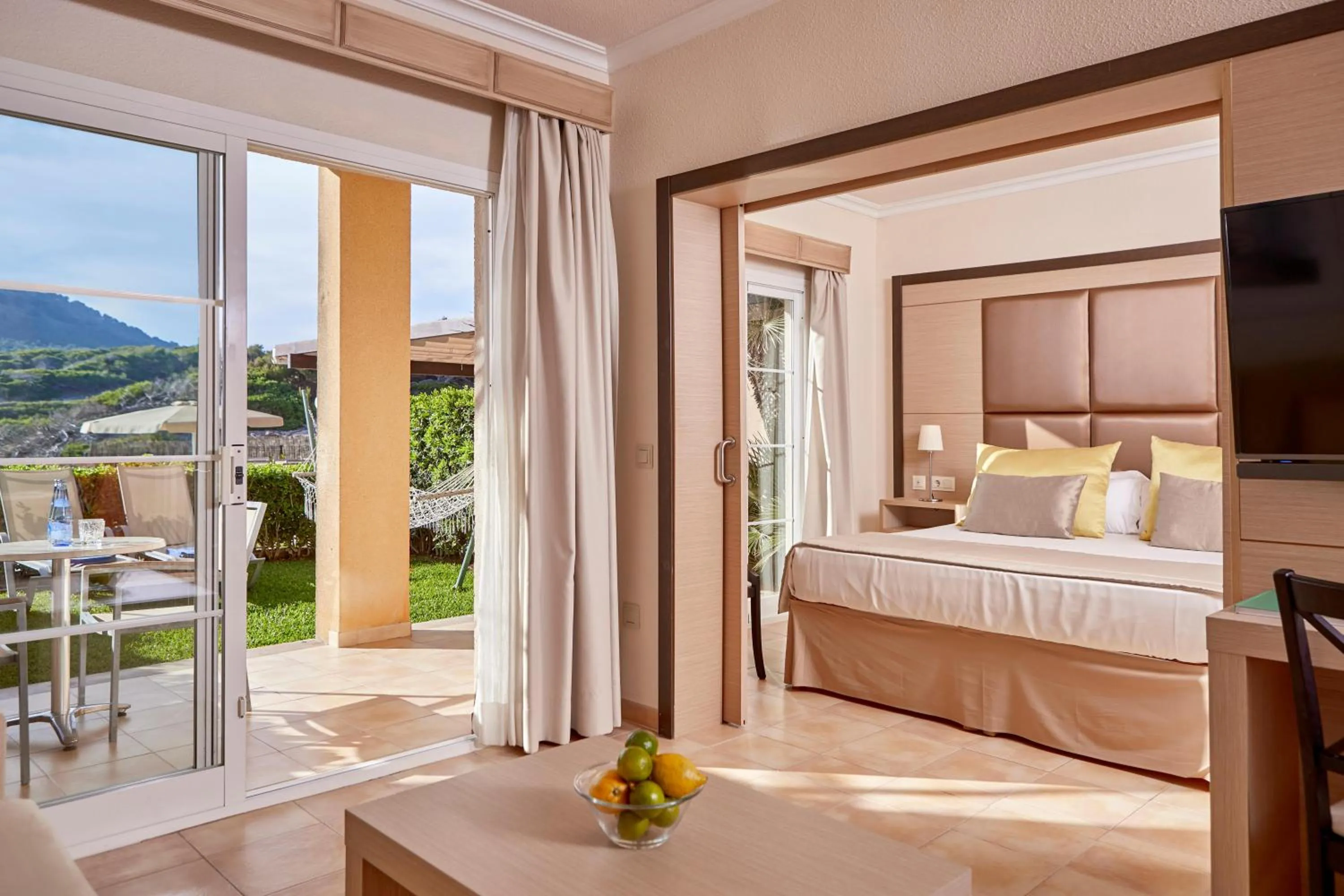 Photo of the whole room, Bed in Zafiro Cala Mesquida