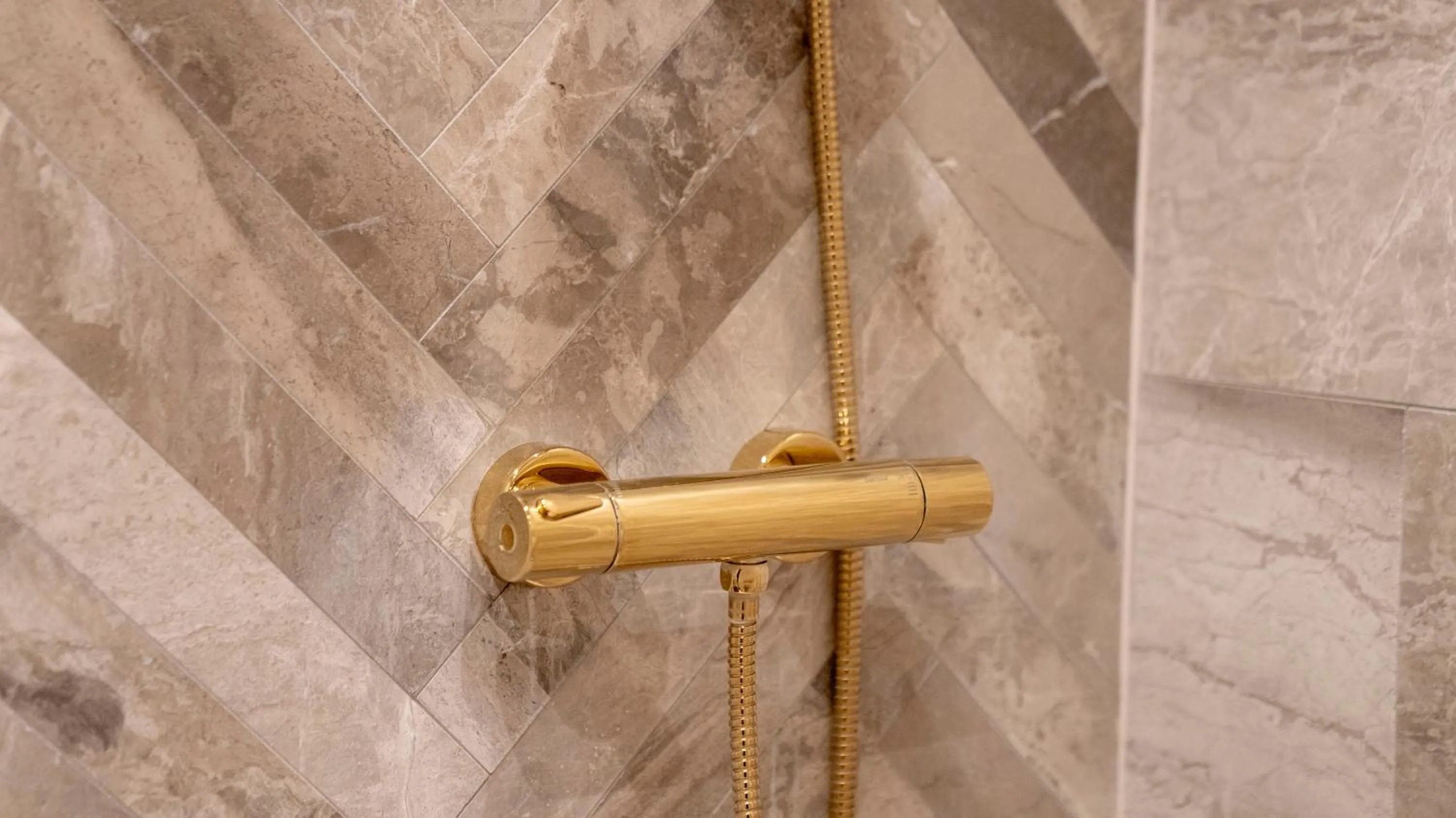 Public Bath in A Hotels City