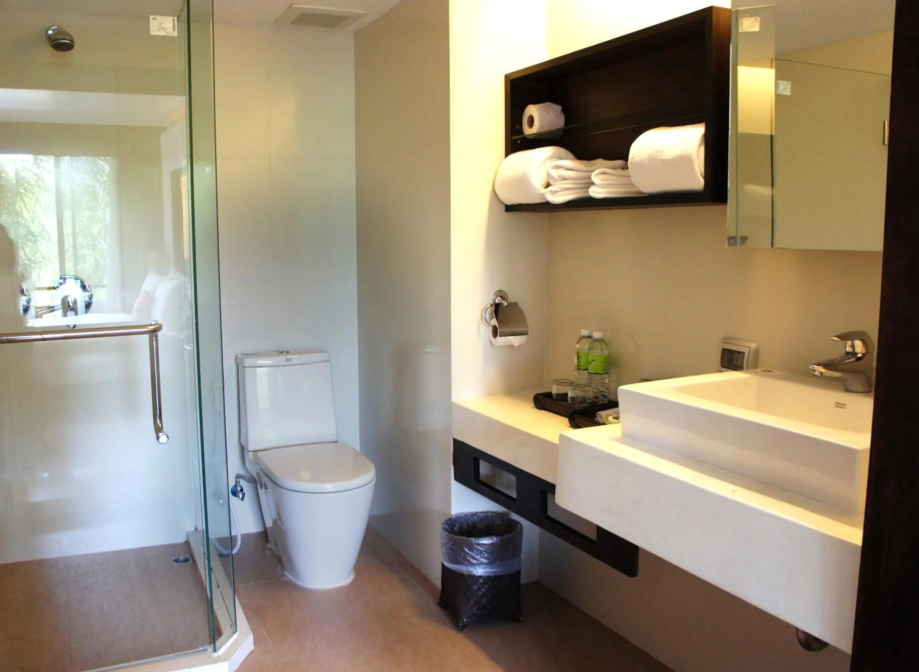 Bathroom in Safari Beach Hotel Patong