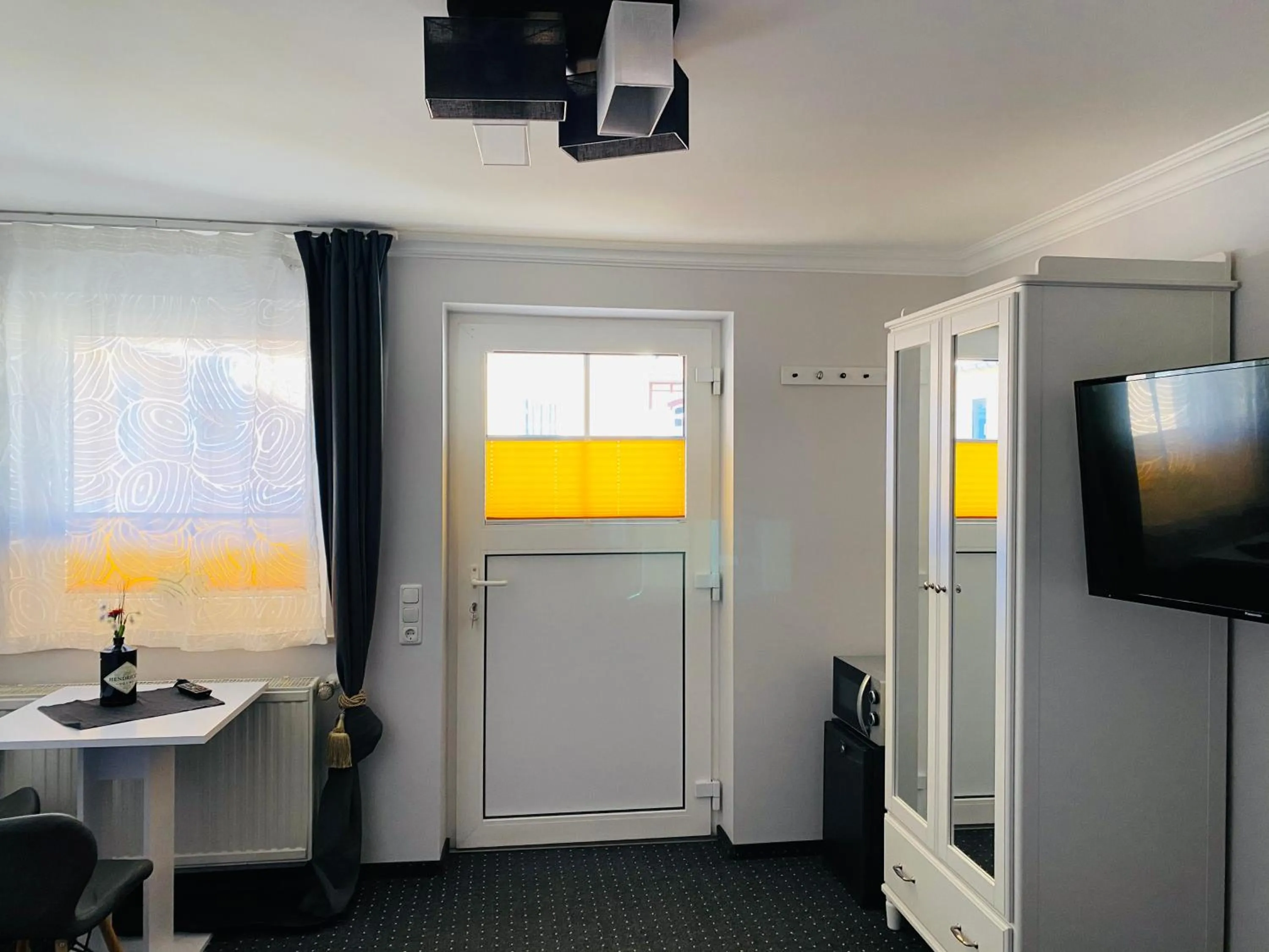 TV and multimedia in Pension & Ferienwohnungen Schneidereit