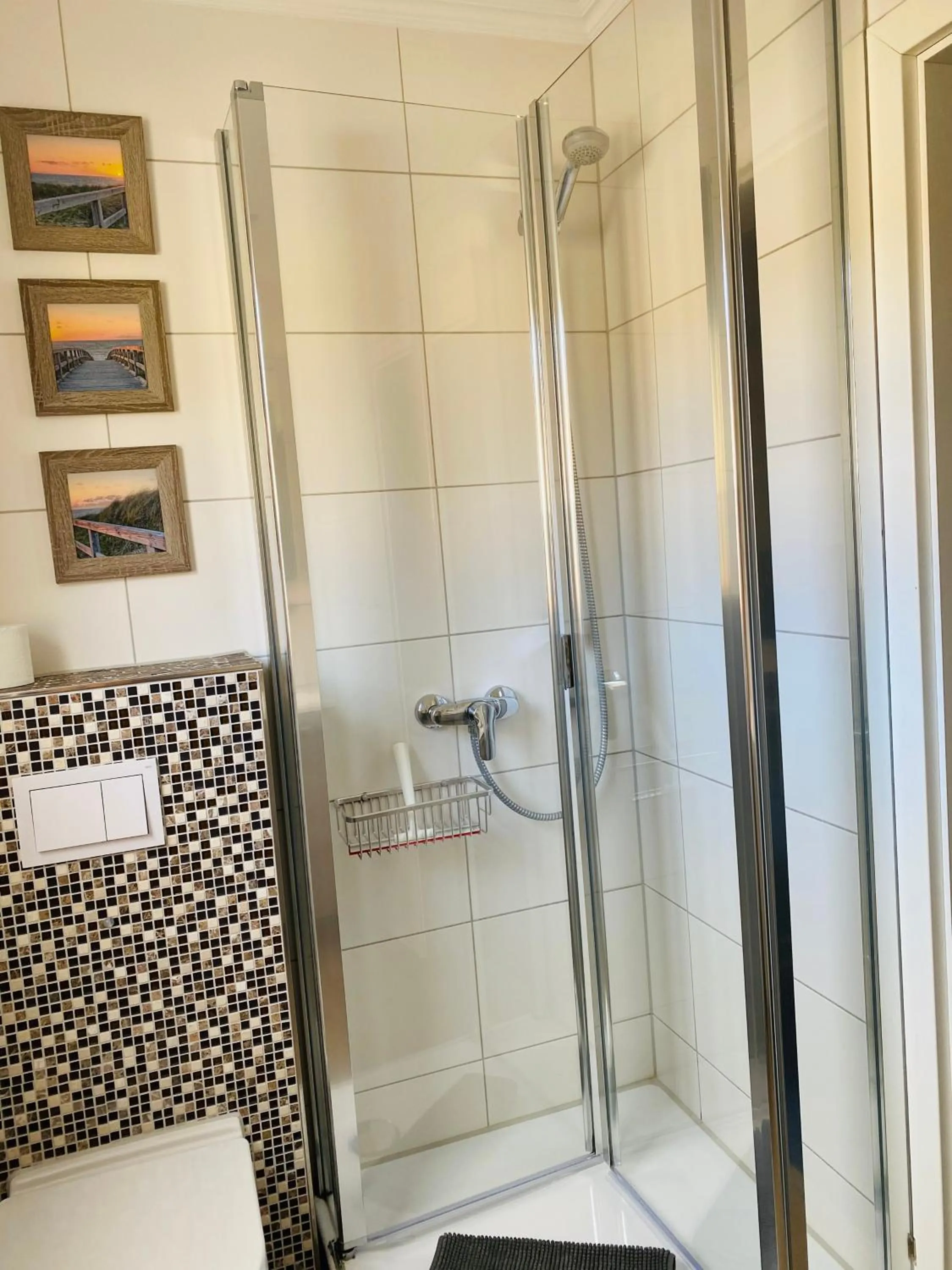 Bathroom in Pension & Ferienwohnungen Schneidereit