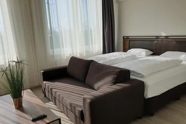 Bed in Motel Plus Schönefeld