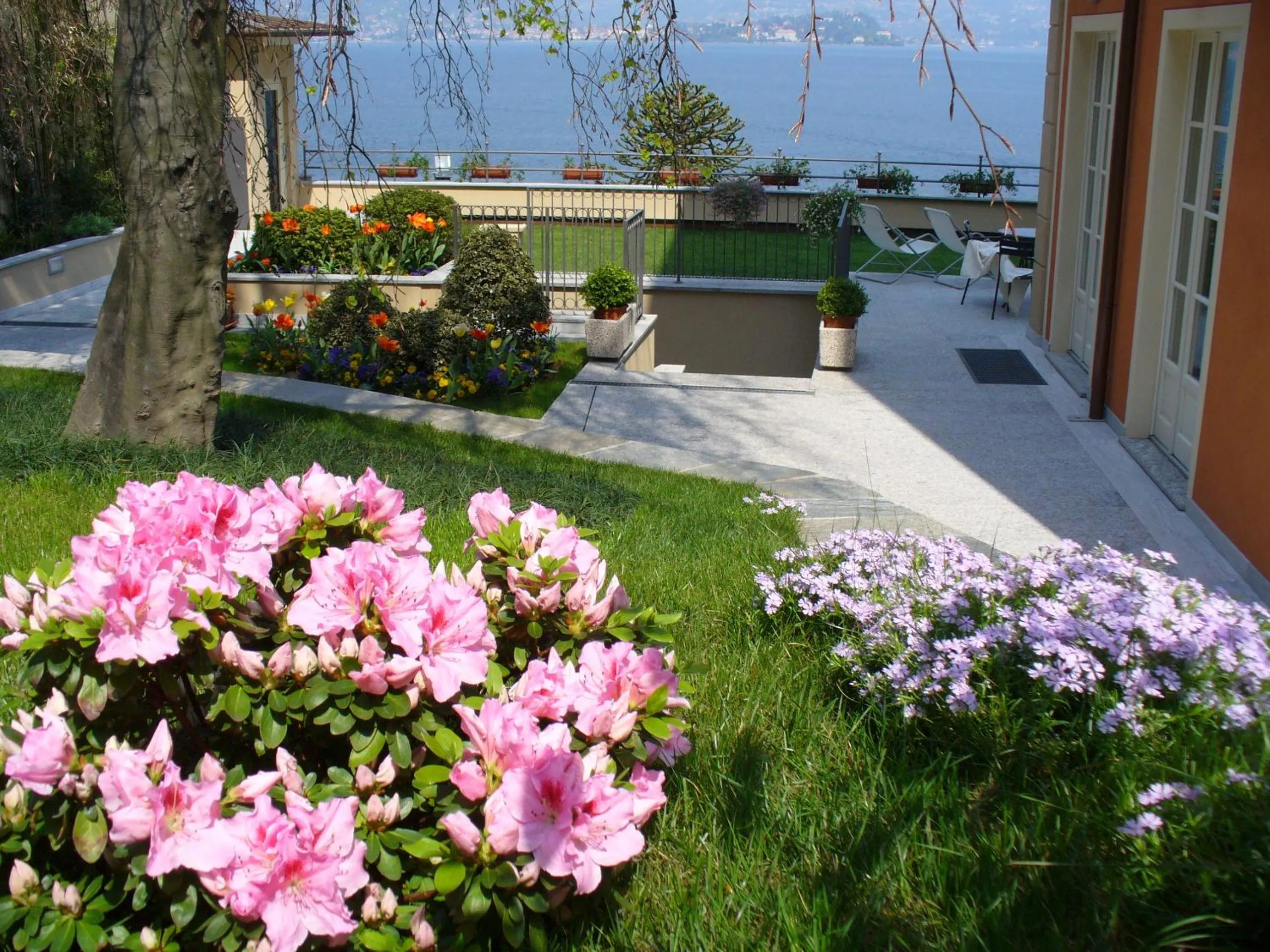 Property building in Hotel Residence La Luna Nel Porto