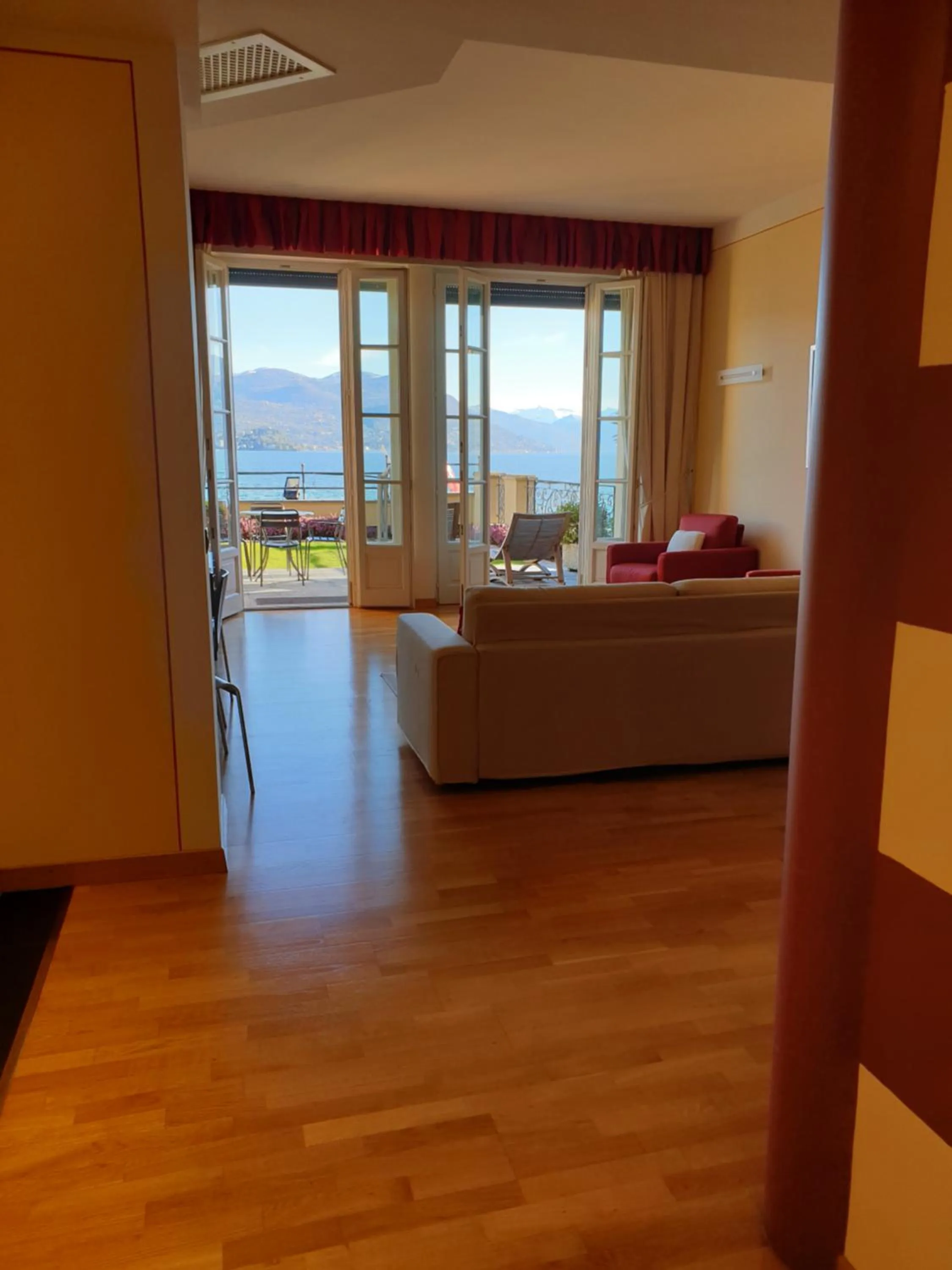 Lake view in Hotel Residence La Luna Nel Porto