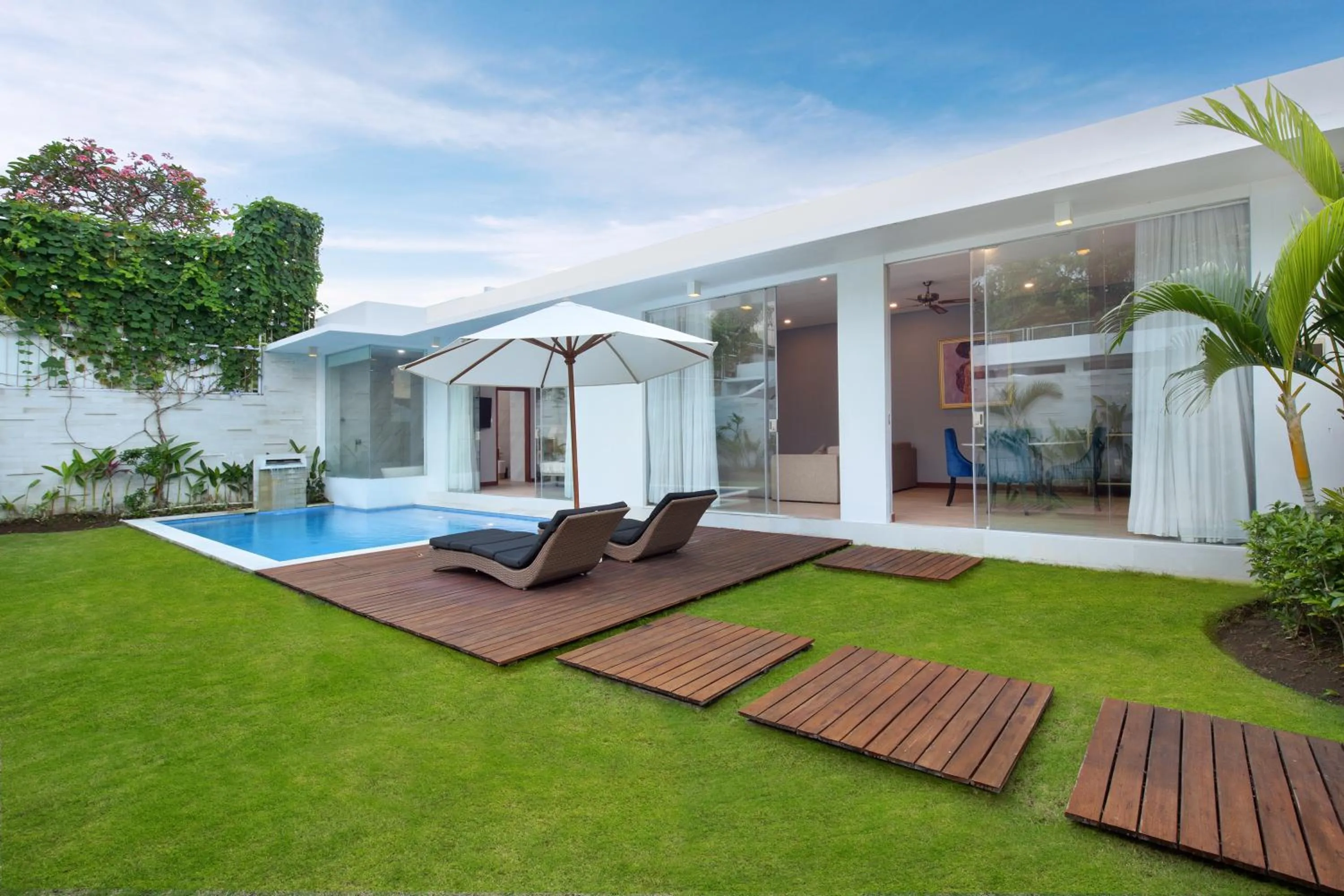 Pool view in The Daha Luxury Villas