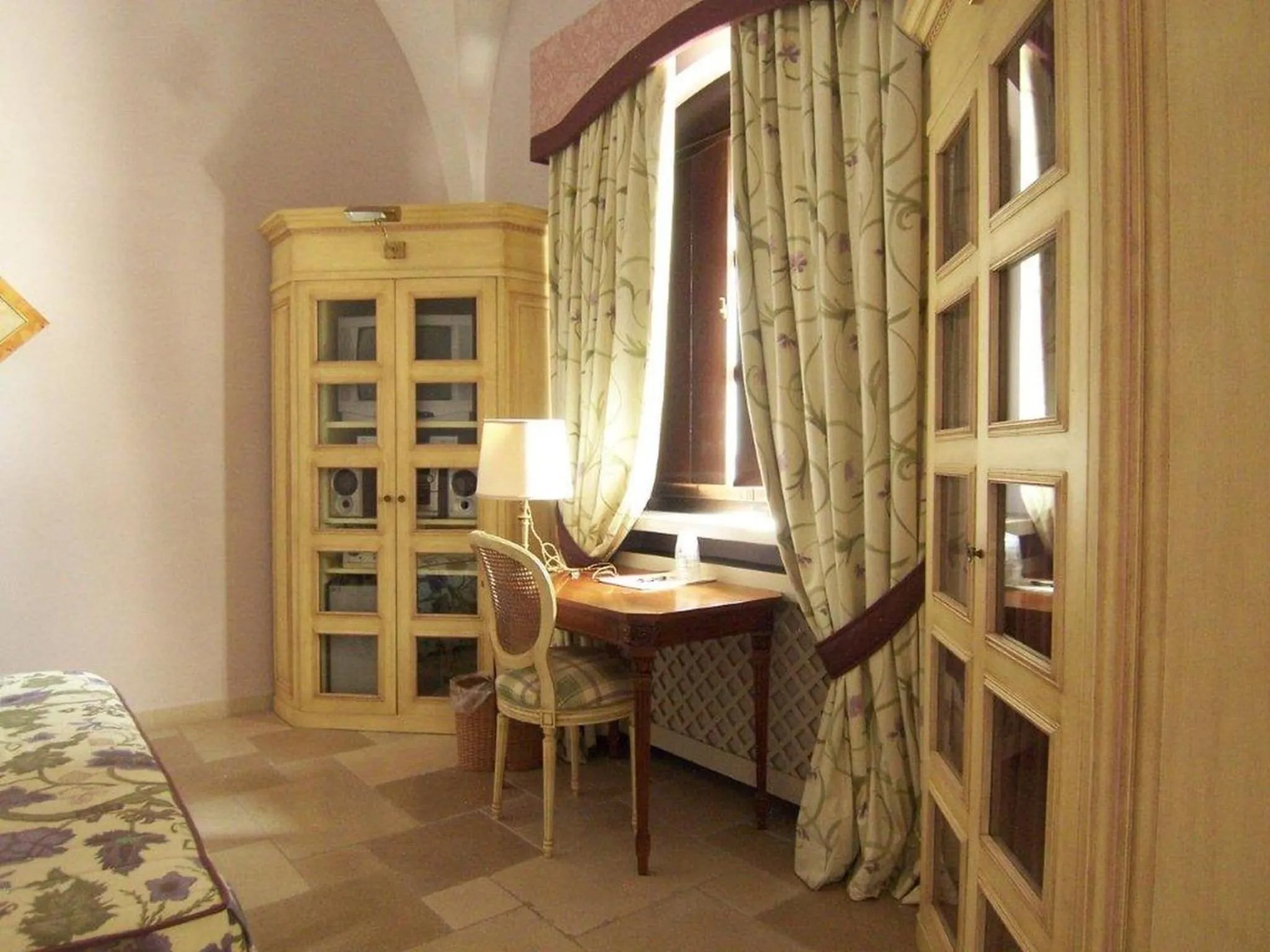 Decorative detail in Hotel Saraceno Al Faro