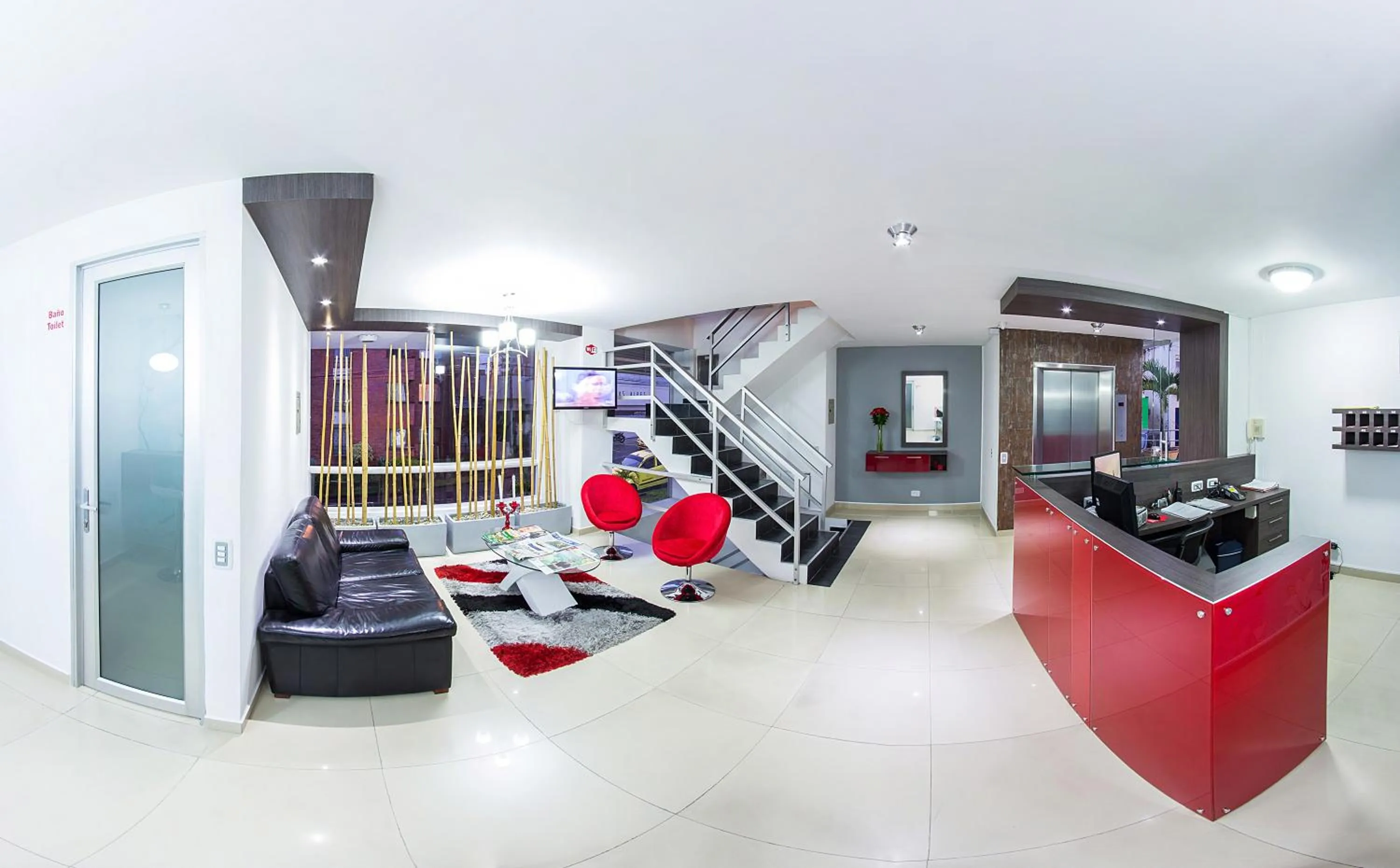 TV and multimedia in Monterosa Apartamentos Amoblados