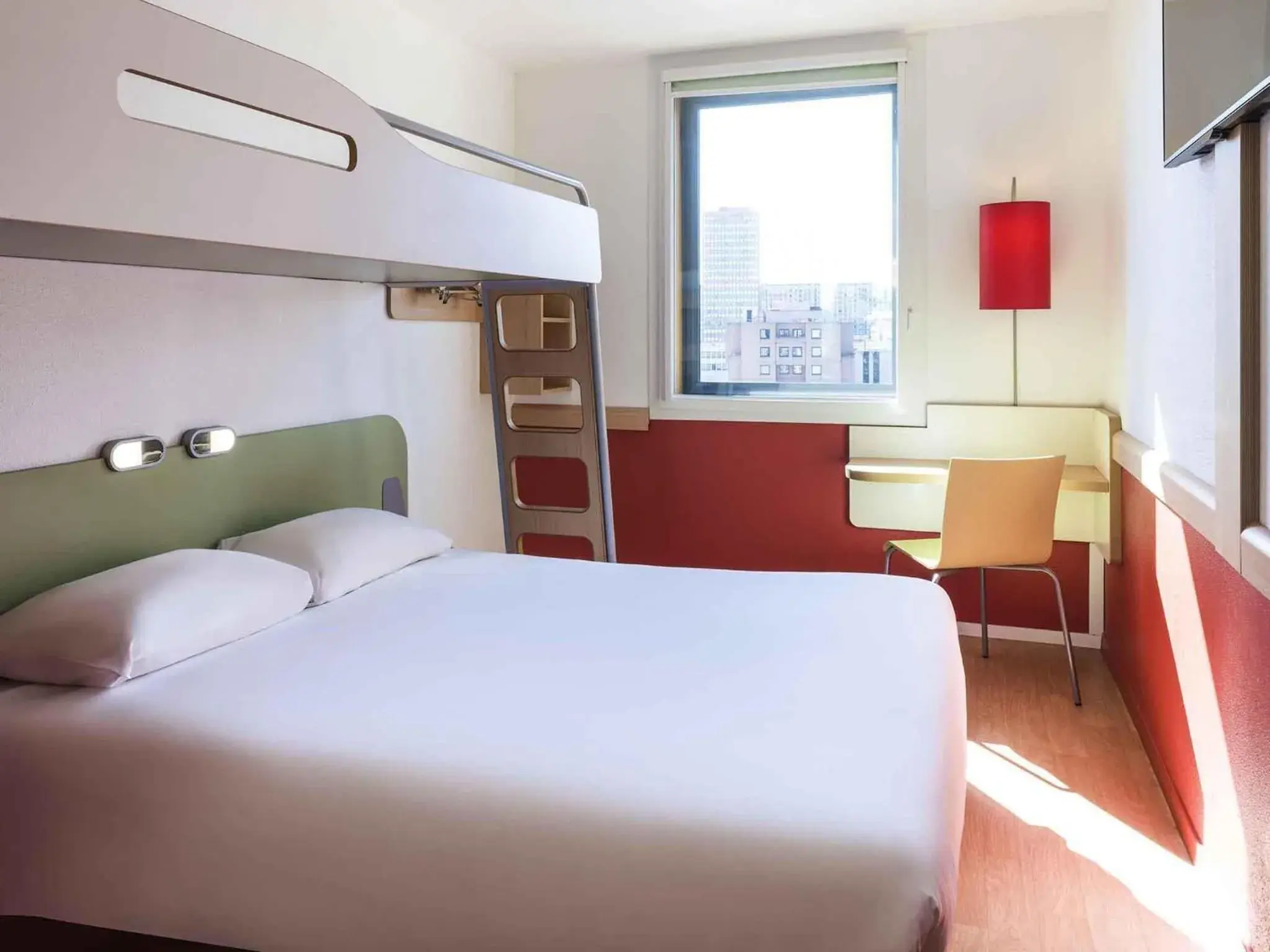 Triple Room with One Double Bed and One Bunk Bed in Ibis Budget Lyon Centre - Gare Part Dieu Triple Room with One Double Bed and One Bunk Bed in Ibis Budget Lyon Centre - Gare Part Dieu