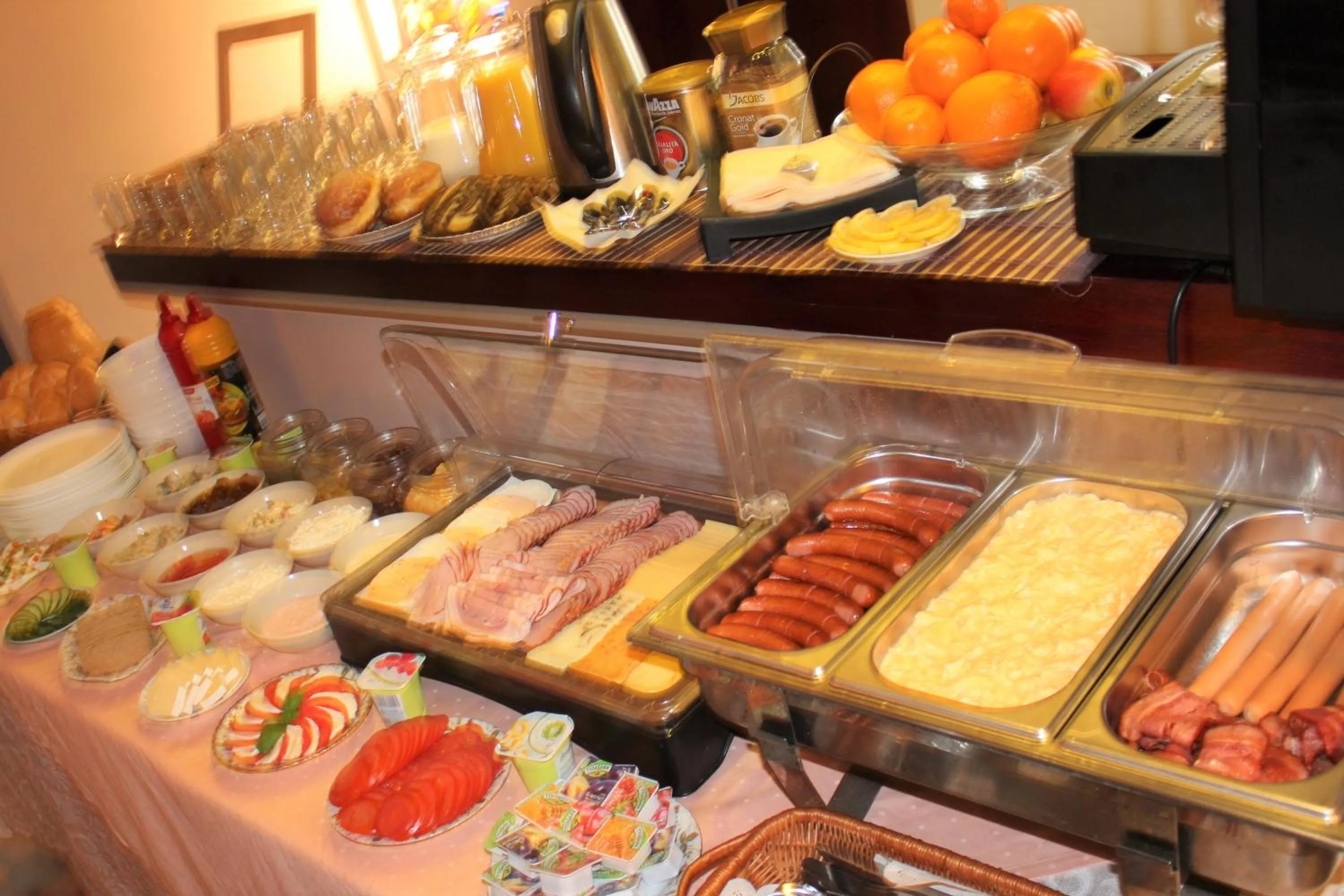 Food and drinks in Hotel-24