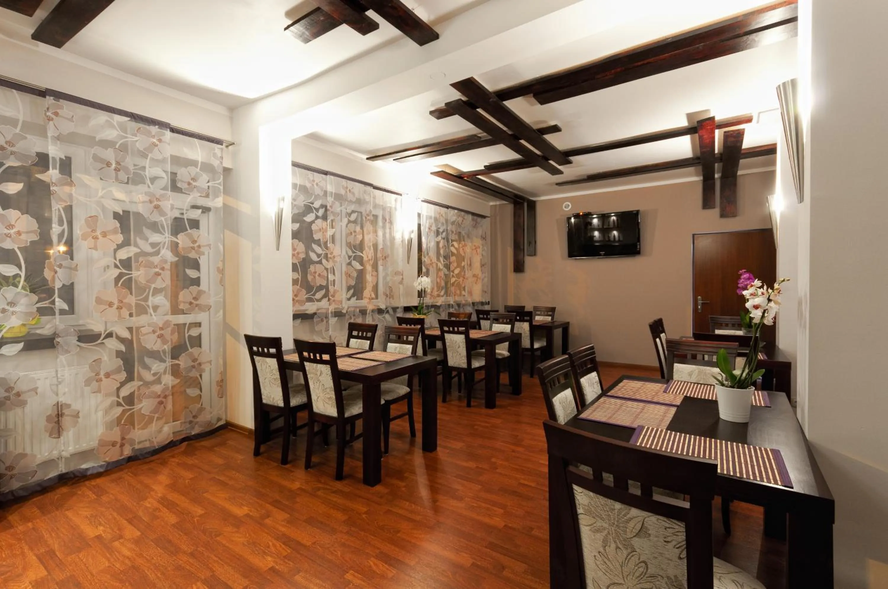 TV and multimedia in Hotel-24