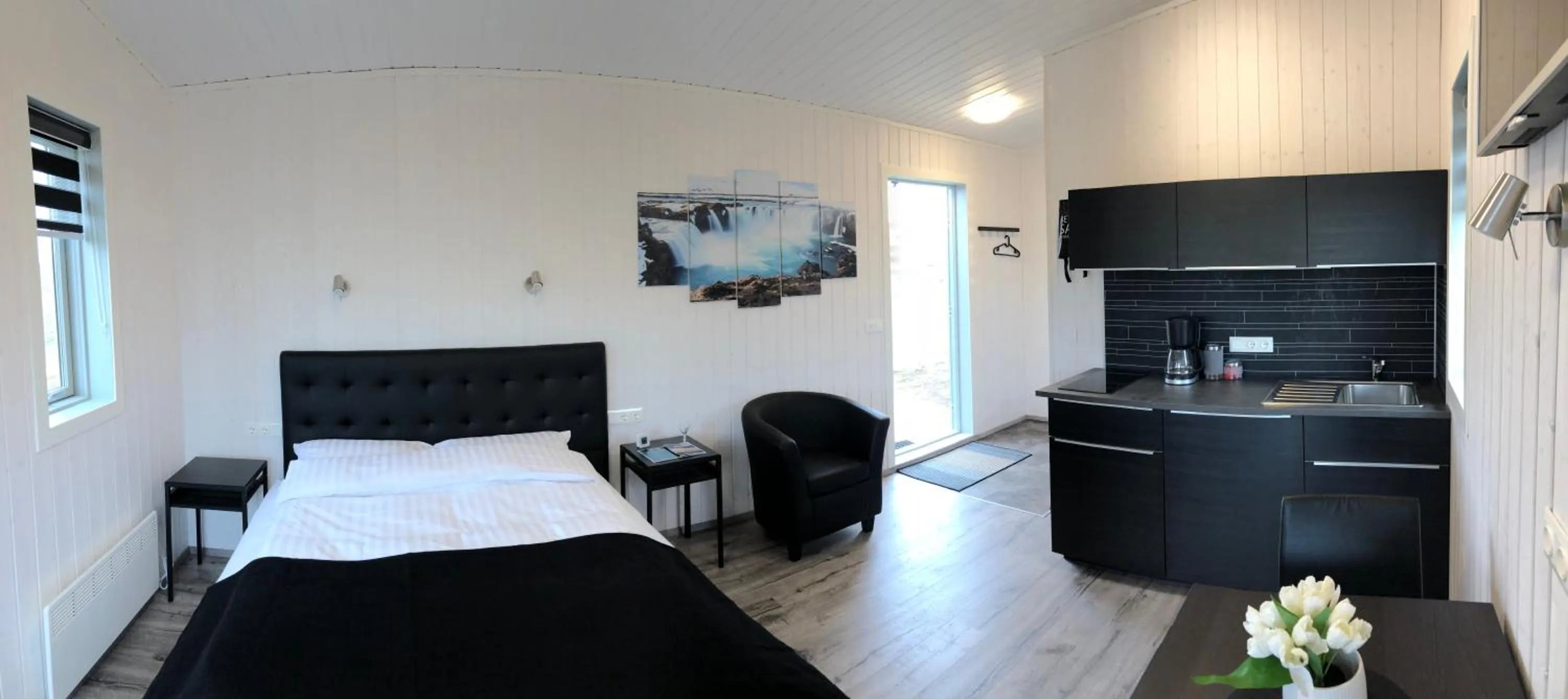 Kitchen or kitchenette, Bed in Afternoon Cottages