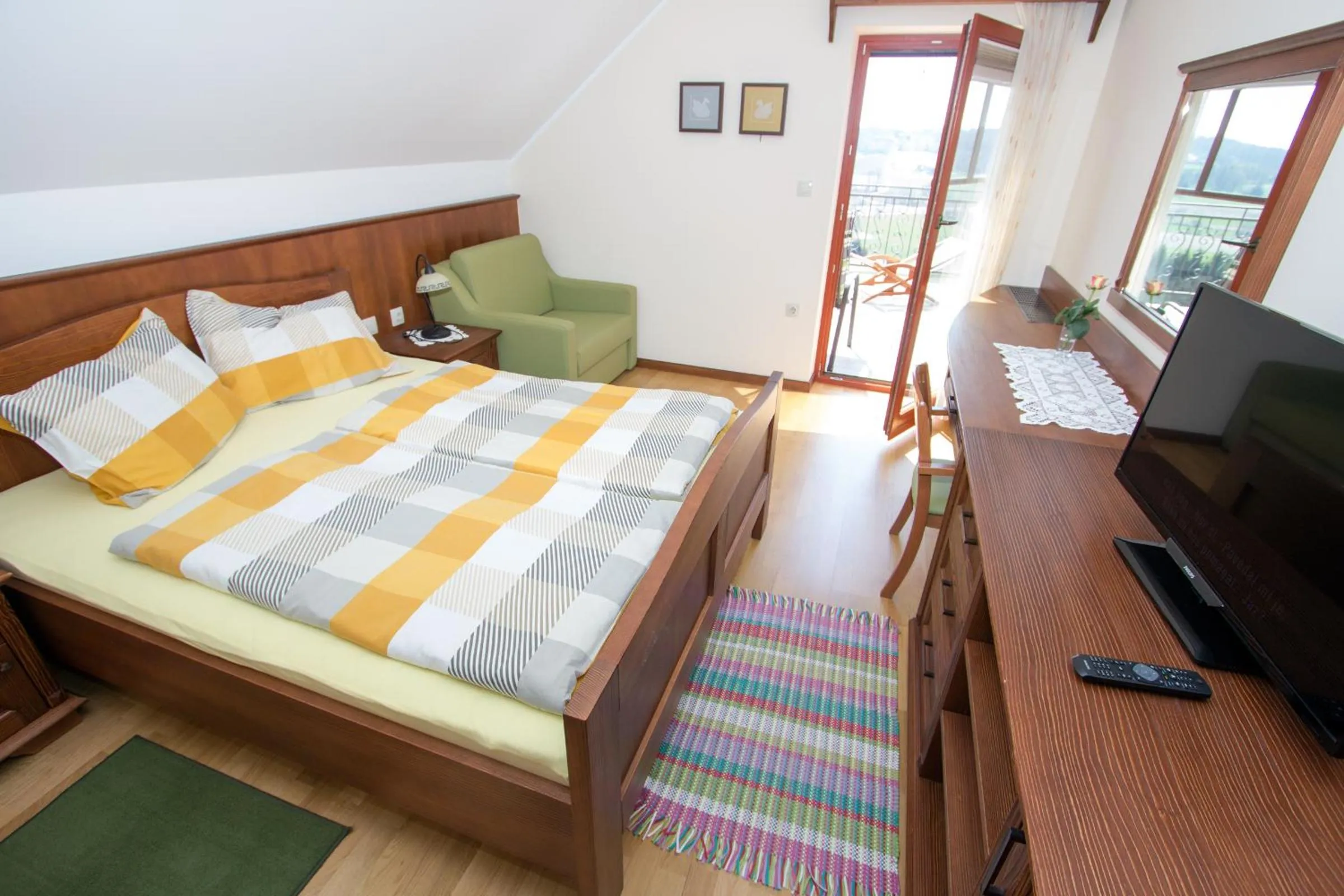 Photo of the whole room, Bed in Tourism Tompa