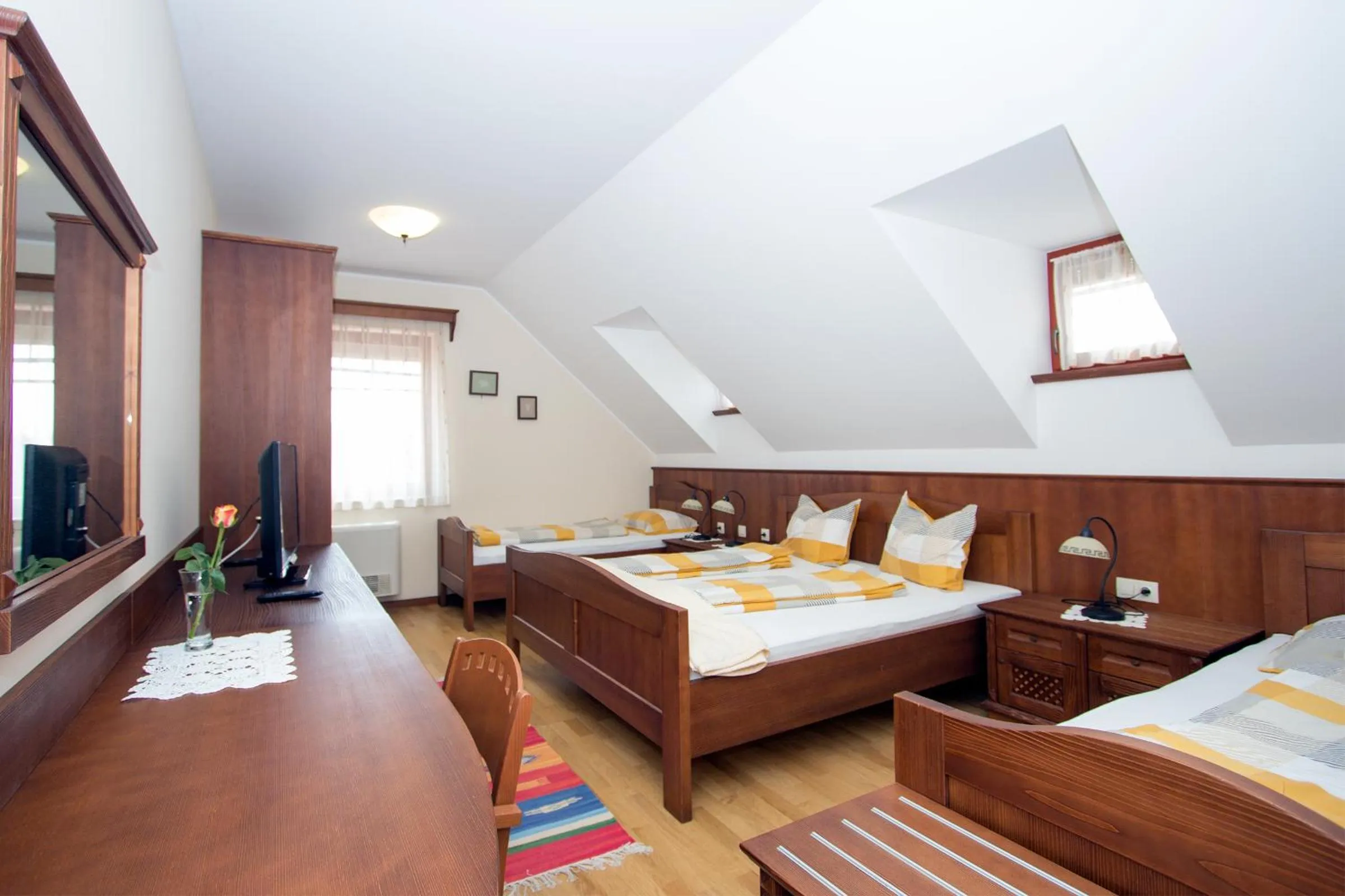 TV and multimedia, Bed in Tourism Tompa