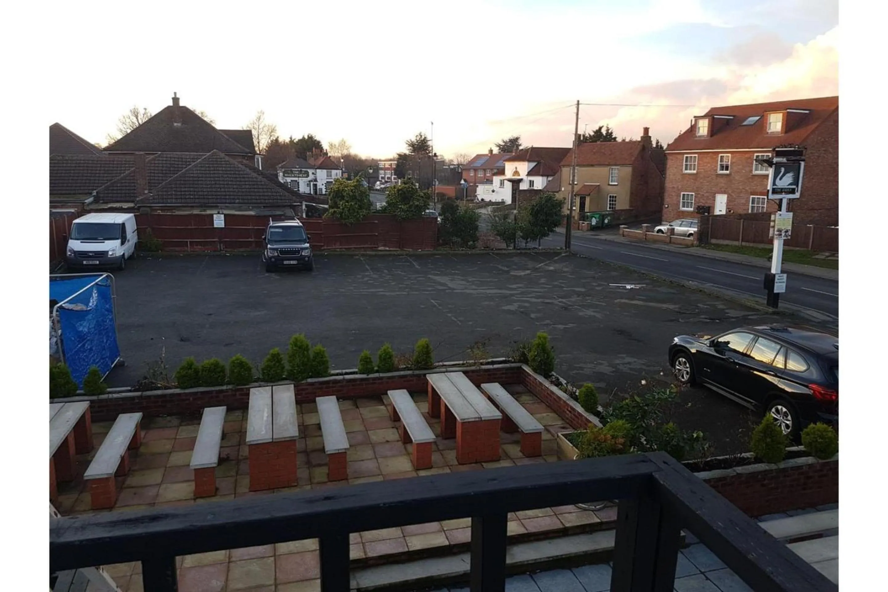 On site in Swan Inn, Heathrow Airport