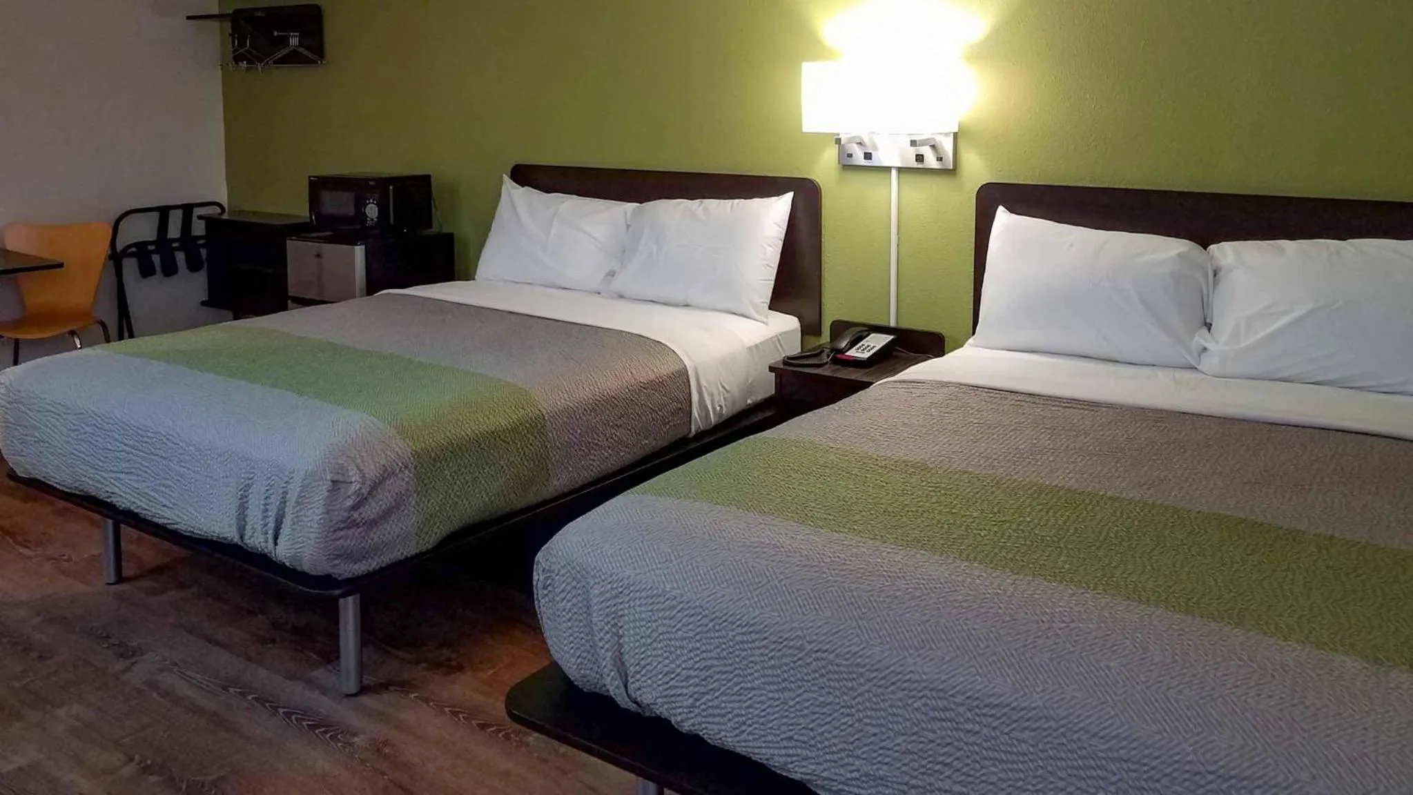 Bed in Motel 6-Burlington, WA