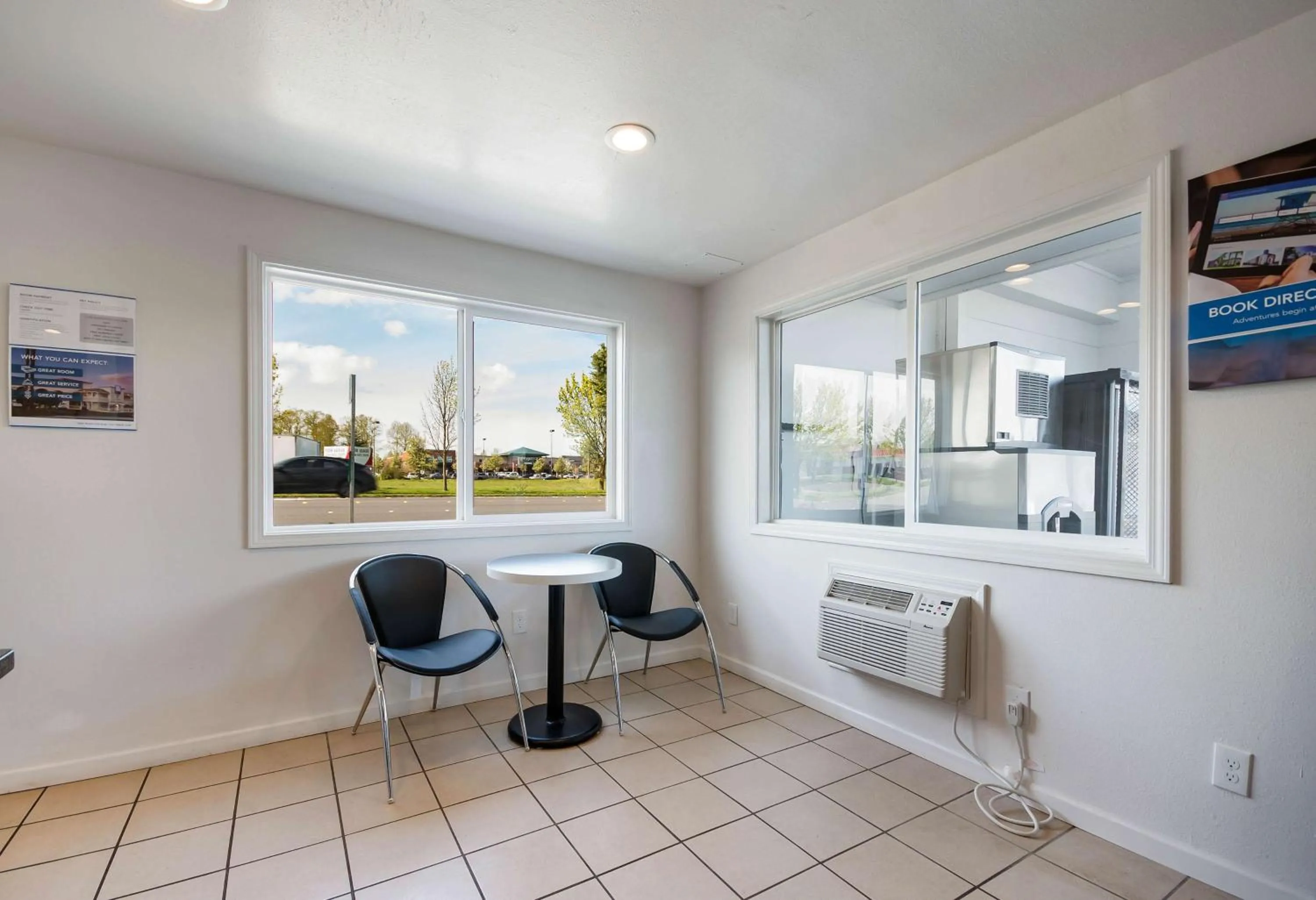 Lobby or reception in Motel 6-Burlington, WA