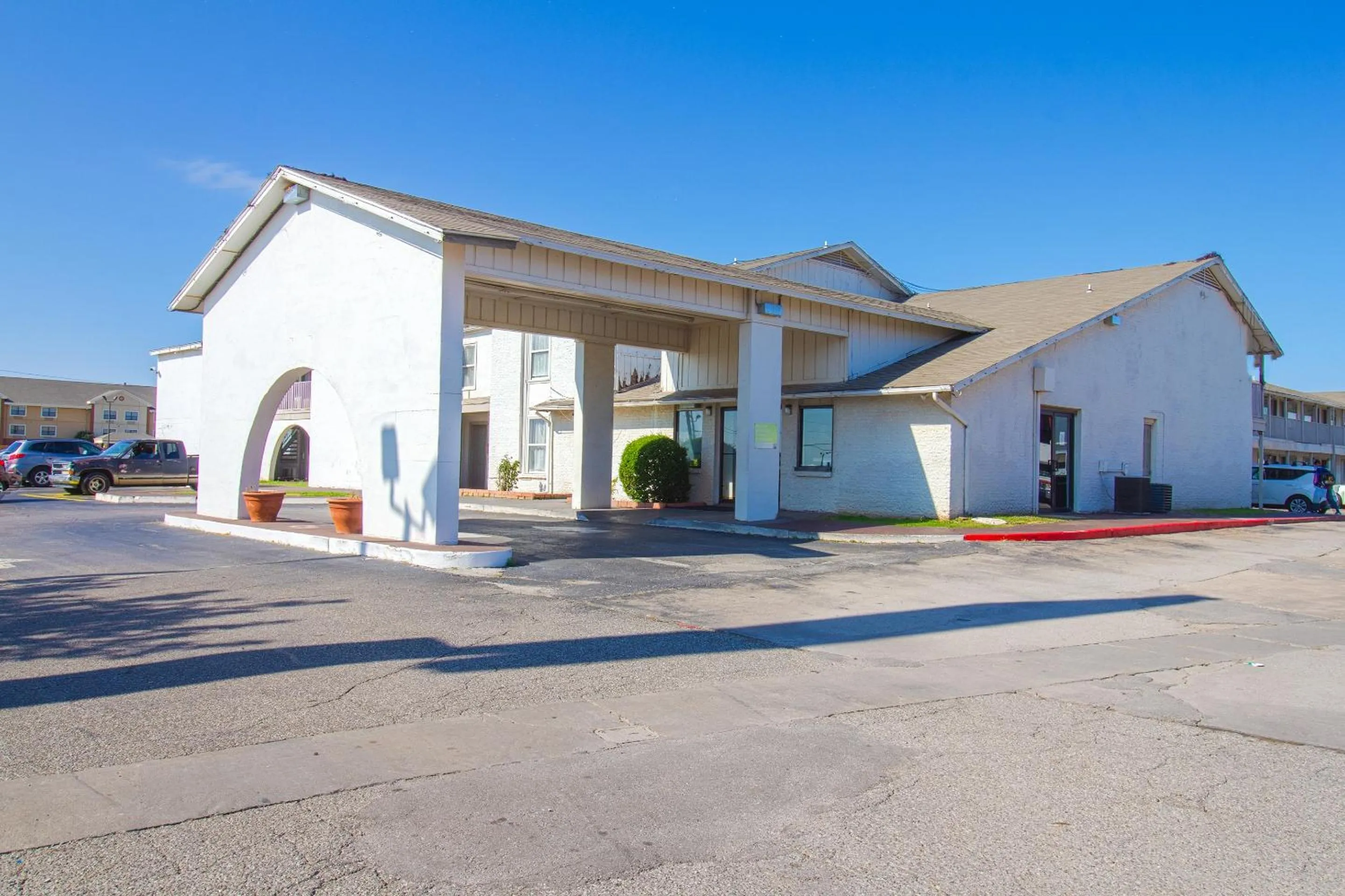 Facade/entrance in Studio Inn Extended Stay Oklahoma City Airport by OYO